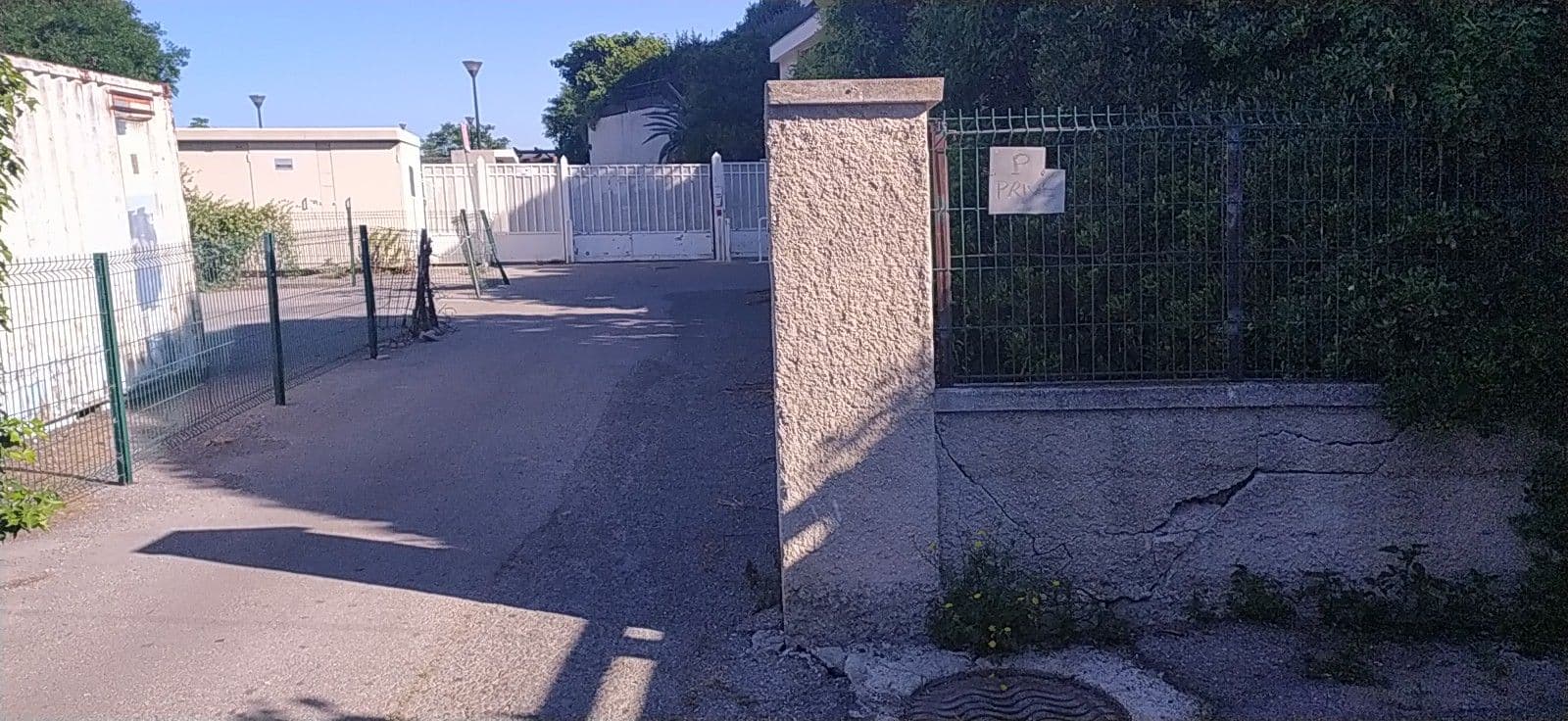 Street view near Auberge internationale des jeunes, La Cabucelle — © vselva (CC BY-SA · Mapillary)