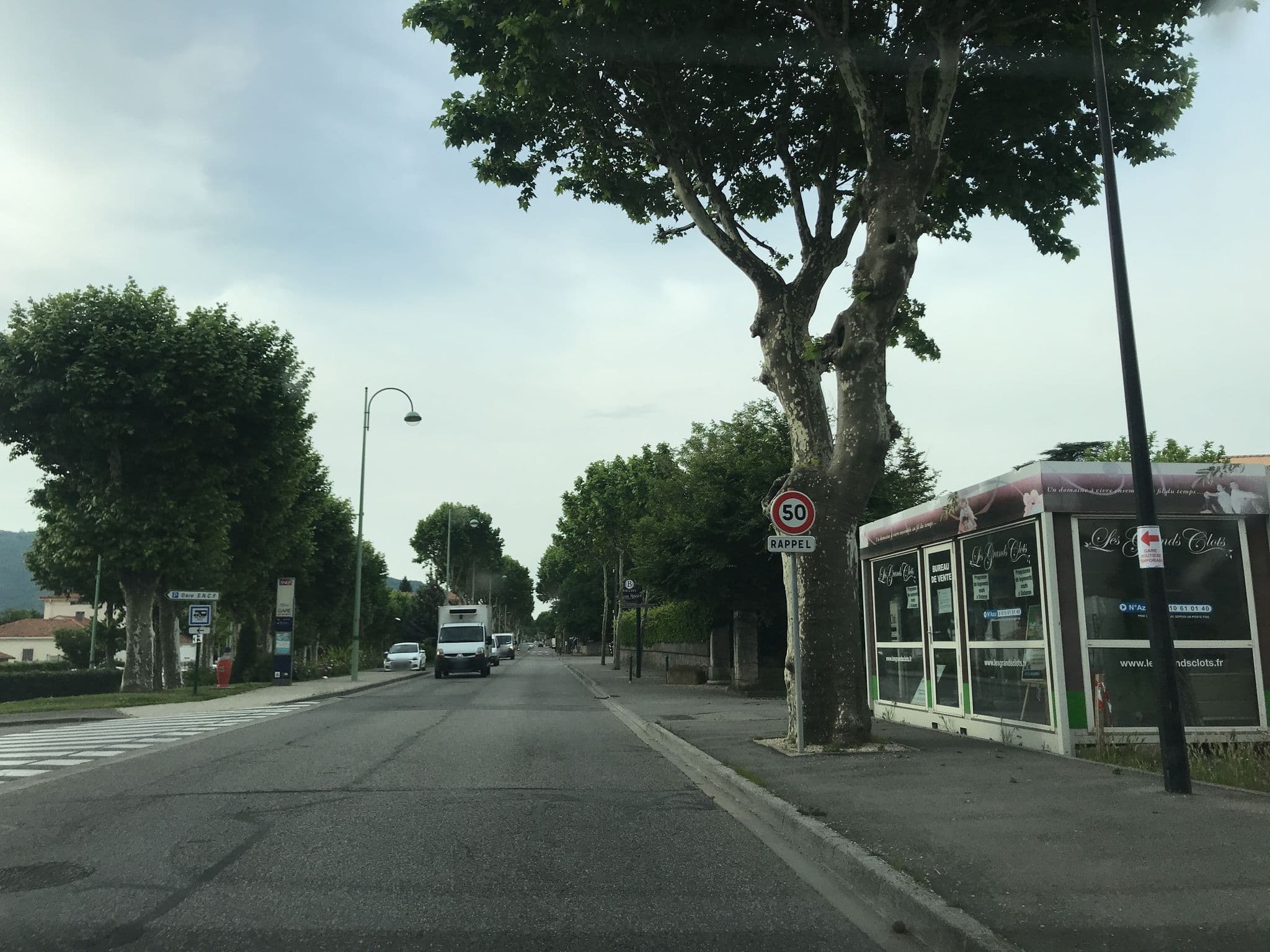 Street view near Aire Municipale Gare S.N.C.F. Sisteron, Sisteron — © pgiraud (CC BY-SA · Mapillary)
