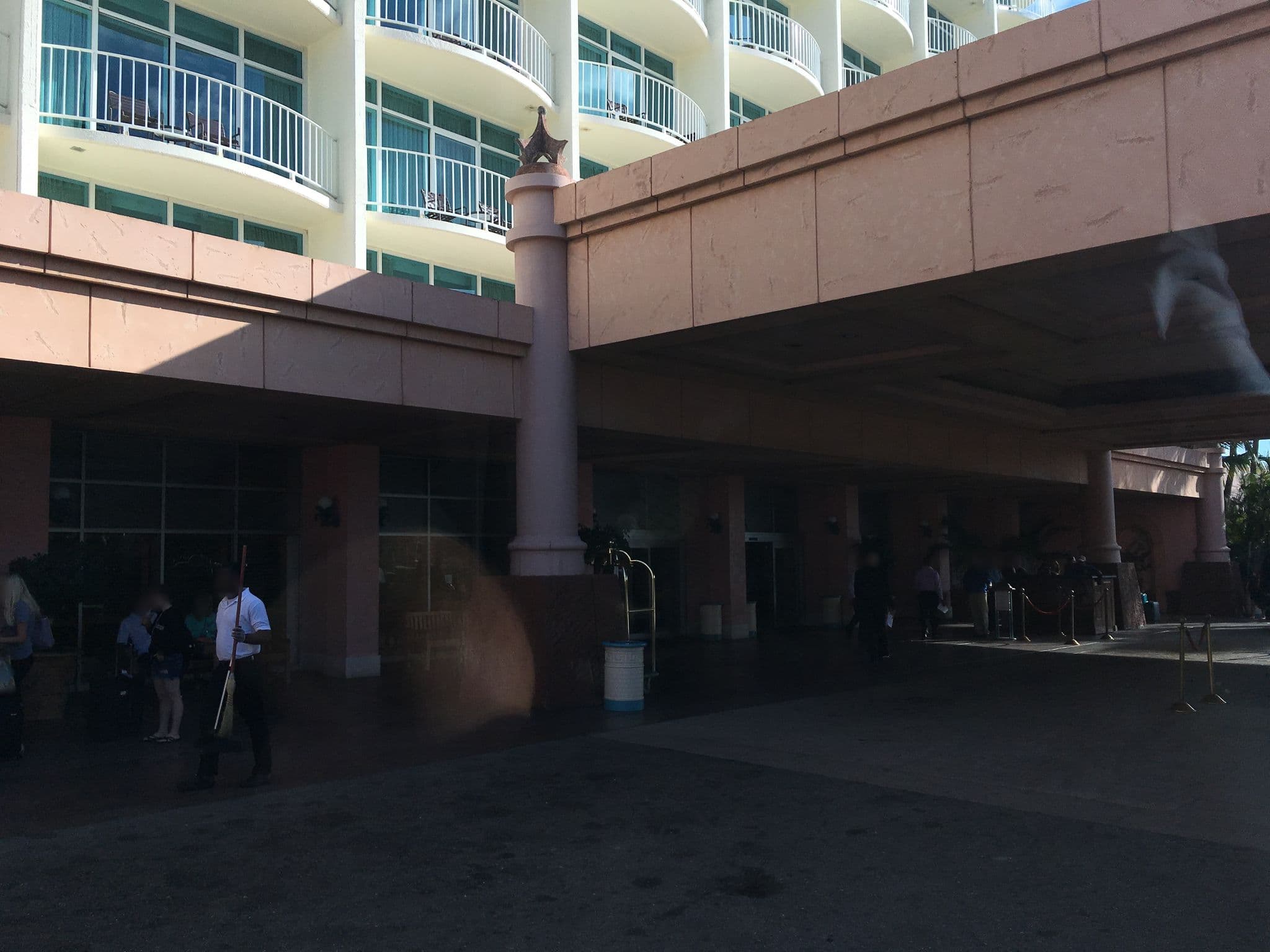Street view near Coral Towers Lobby, Nassau — © raveneye (CC BY-SA · Mapillary)