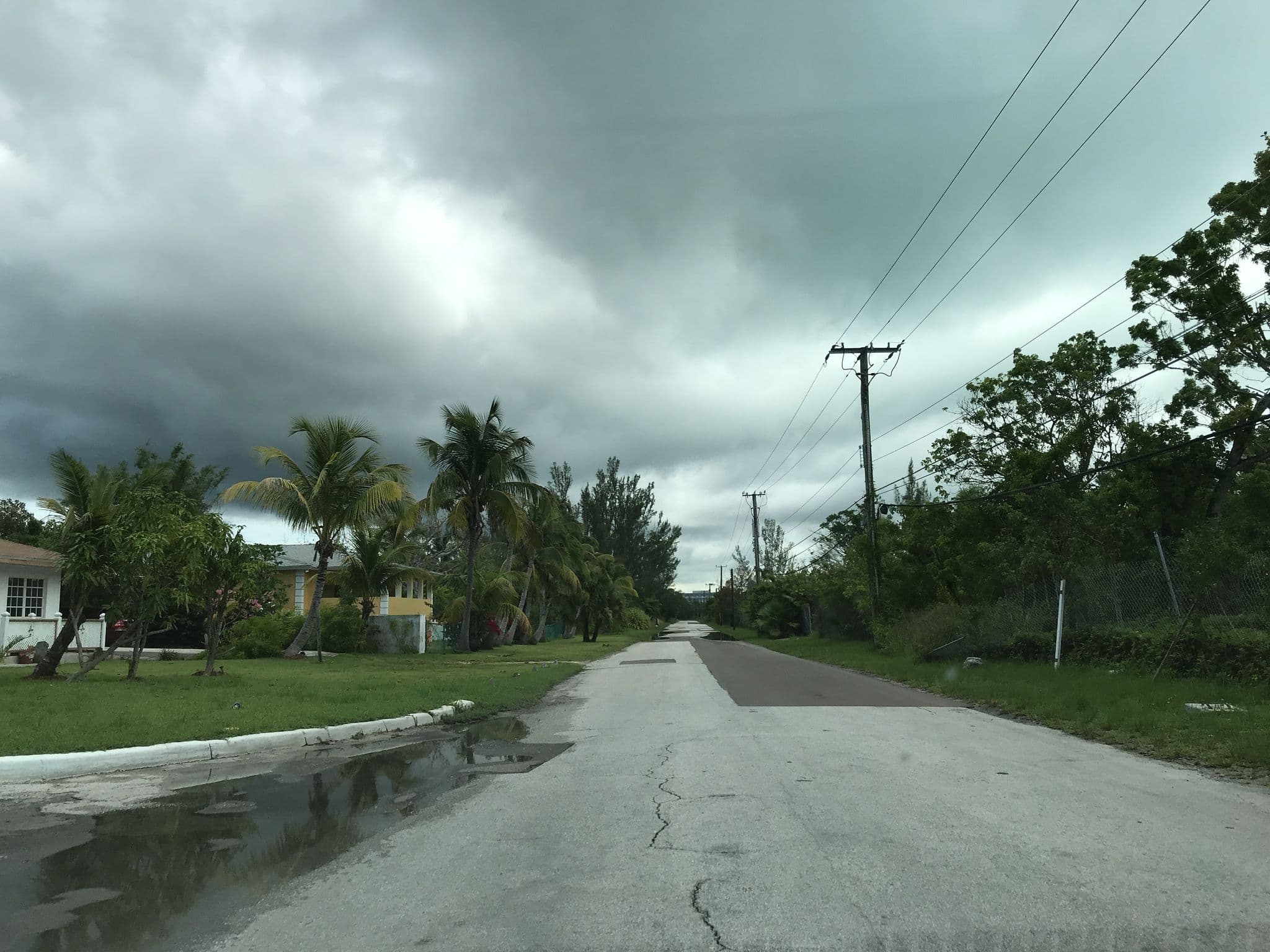Street view near South Ocean Beach Resort (Abandoned), Killarney — © mobileimagery (CC BY-SA · Mapillary)