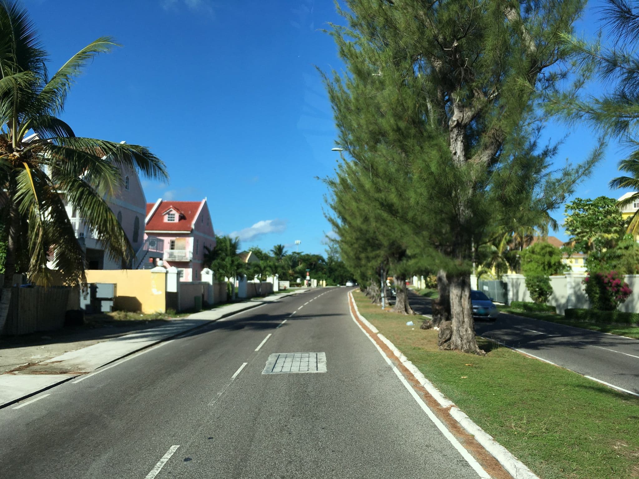Street view near Cocoplum Bahamas Resort, Killarney — © raveneye (CC BY-SA · Mapillary)