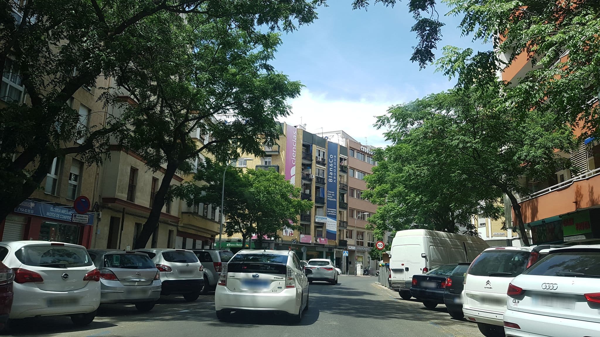 Street view near Urban Cube Hostel Sevilla, Sevilla — © agpericot (CC BY-SA · Mapillary)