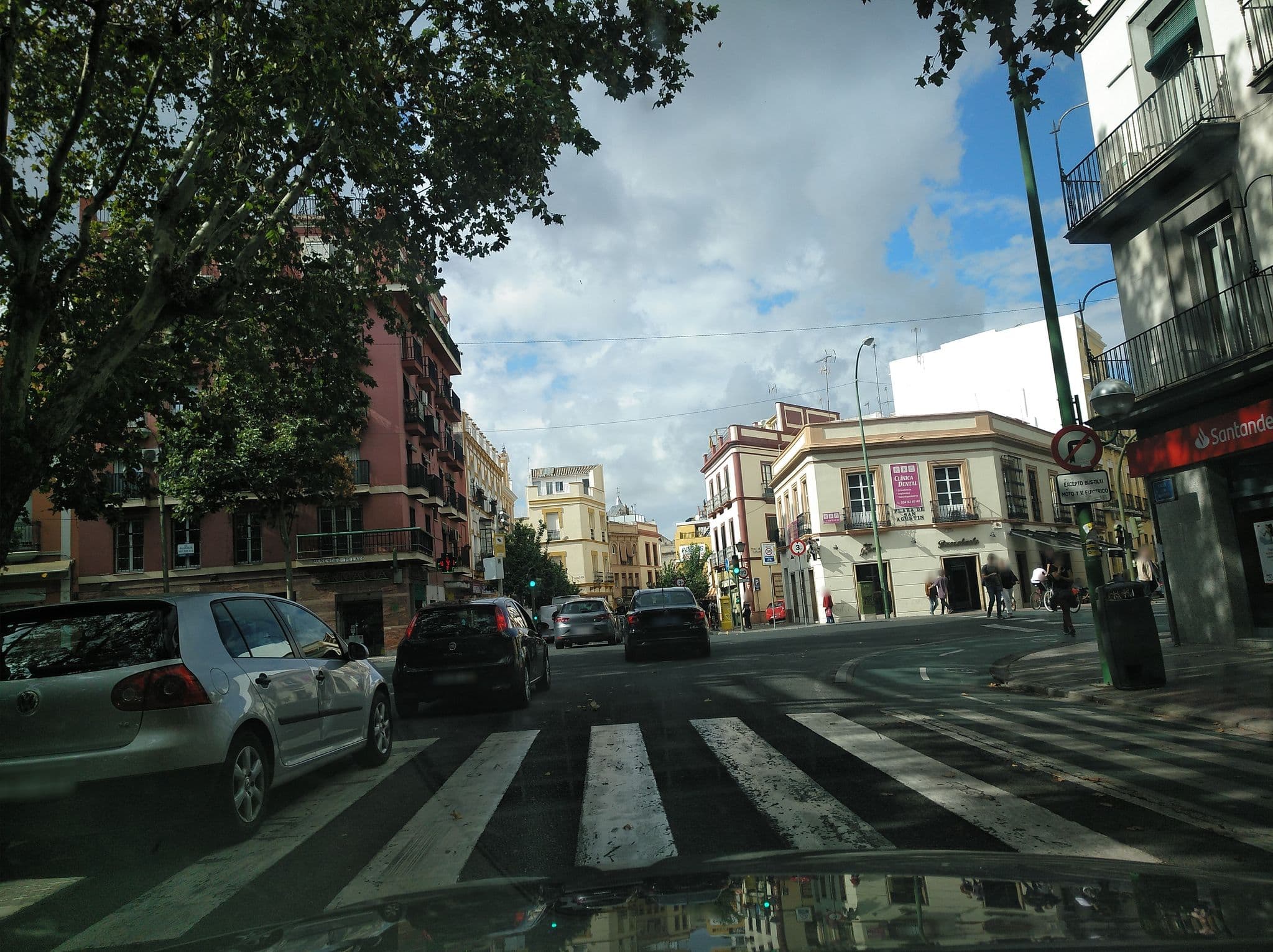 Street view near The palacio de villapanes, Sevilla — © filohipo (CC BY-SA · Mapillary)