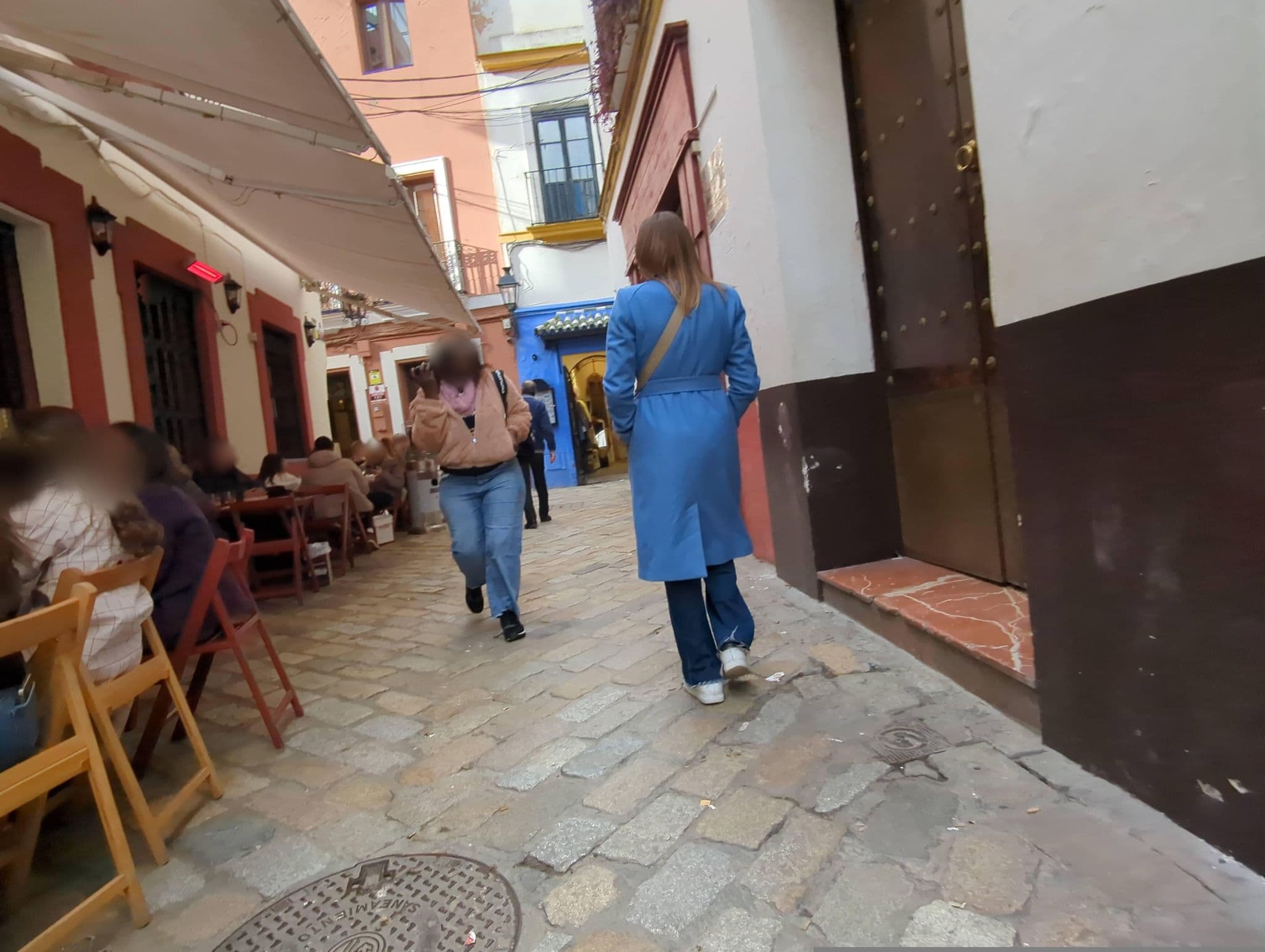 Street view near NÜA Cicerone, Sevilla — © miguel_andrade (CC BY-SA · Mapillary)