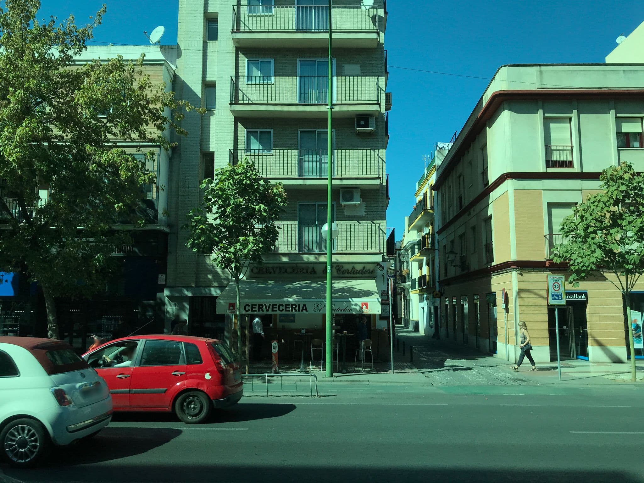 Street view near Global Suites Sevilla, Sevilla — © ejegg (CC BY-SA · Mapillary)