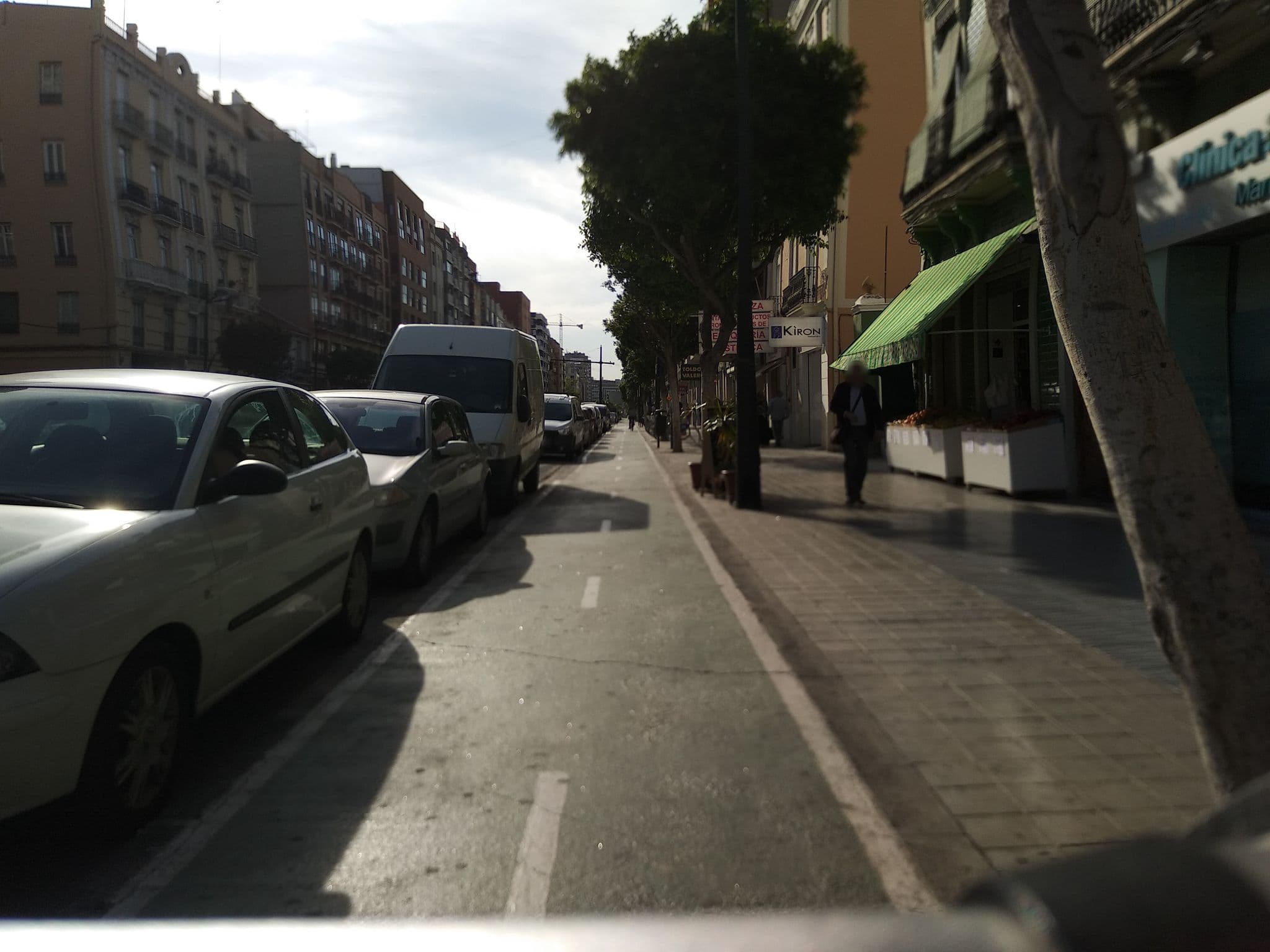 Street view near Luxury Apartments Puerto Valencia, Valencia — © raolbaletco (CC BY-SA · Mapillary)