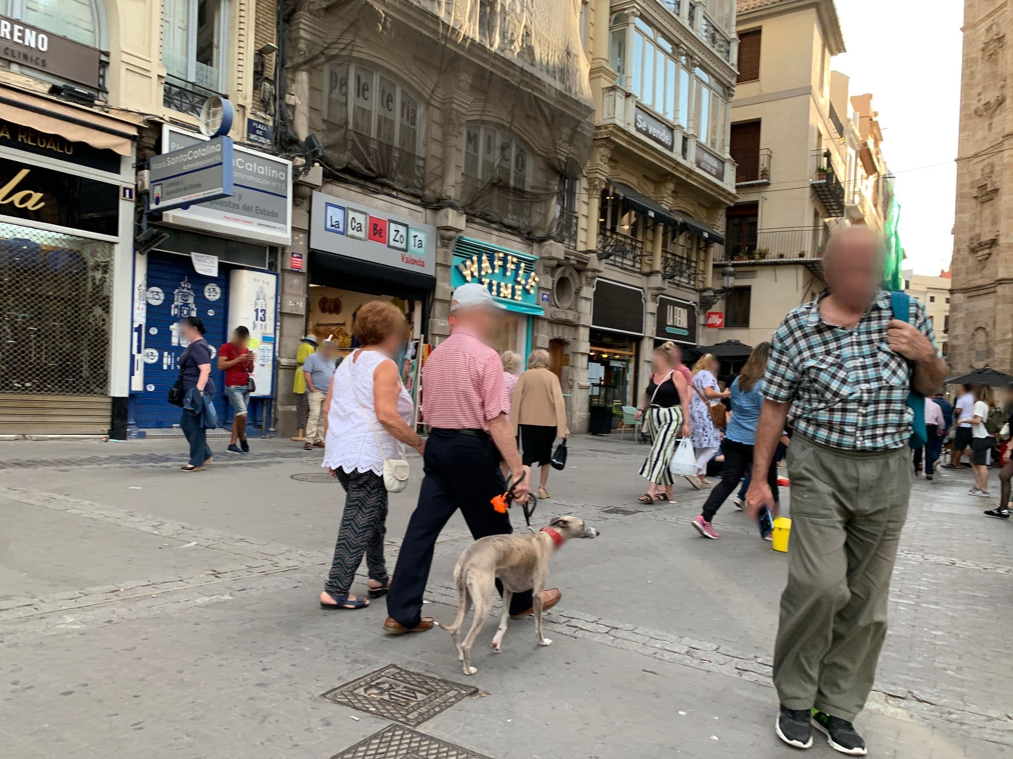 Street view near Mon Suites San Martín, Valencia — © egorka (CC BY-SA · Mapillary)