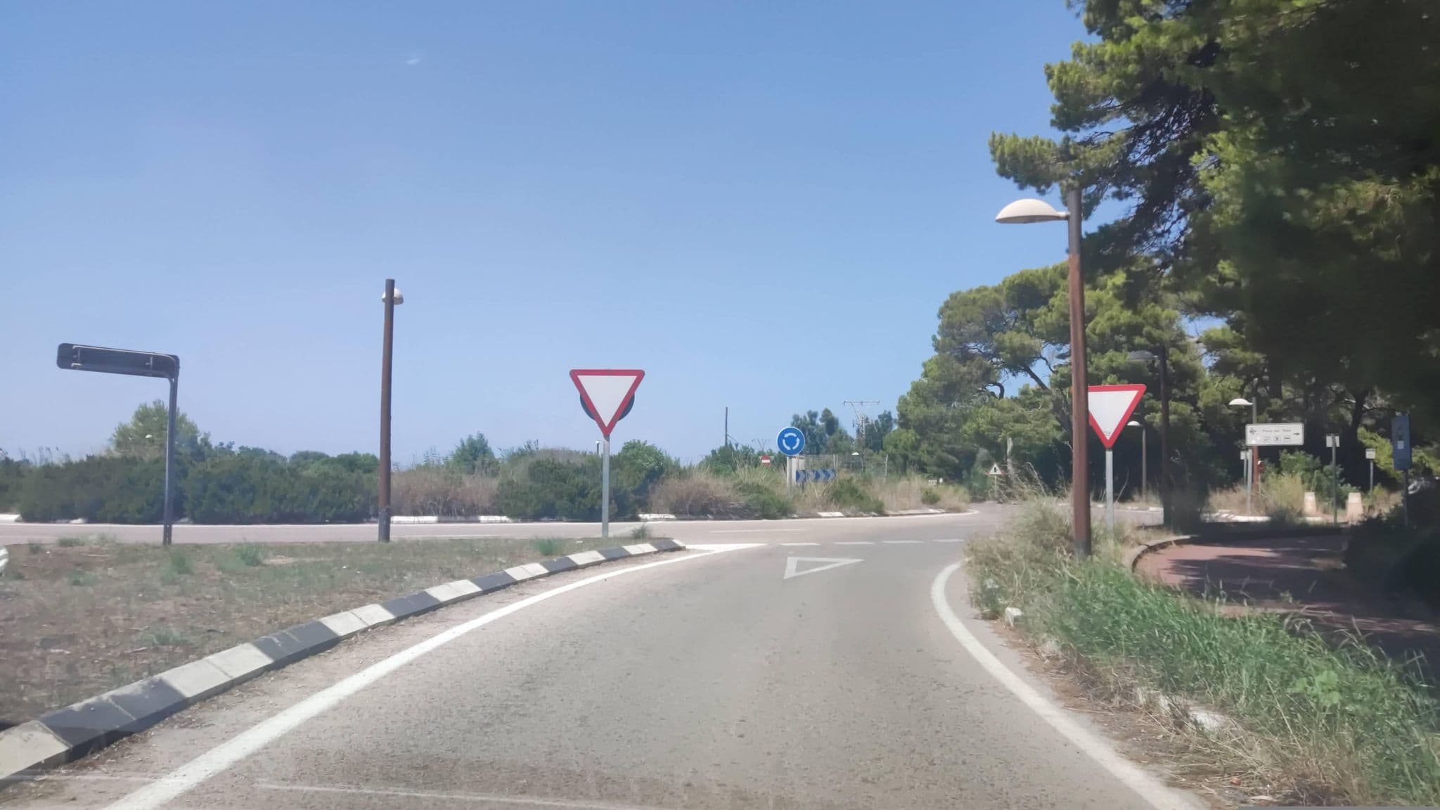Street view near Camping Park El Saler, Alfafar — © sanchi (CC BY-SA · Mapillary)