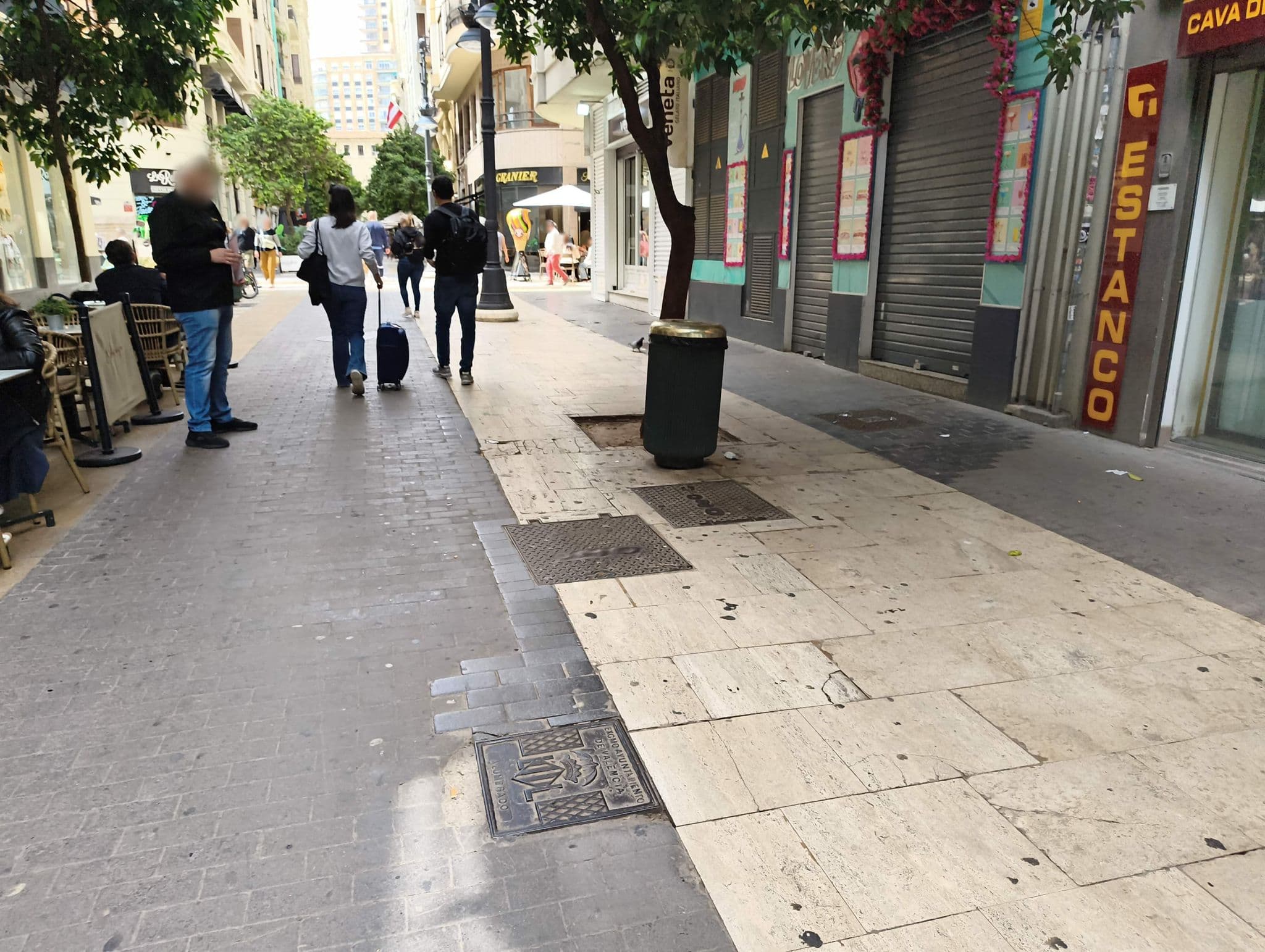 Street view near Bed and Breakfast Una Habitación Propia Valencia, Valencia — © marcuscalabresus (CC BY-SA · Mapillary)