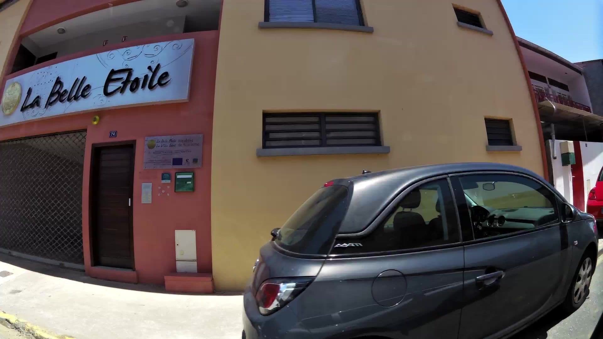 Street view near La Belle Etoile & Villa Soleil, Cayenne — © kaartcam (CC BY-SA · Mapillary)