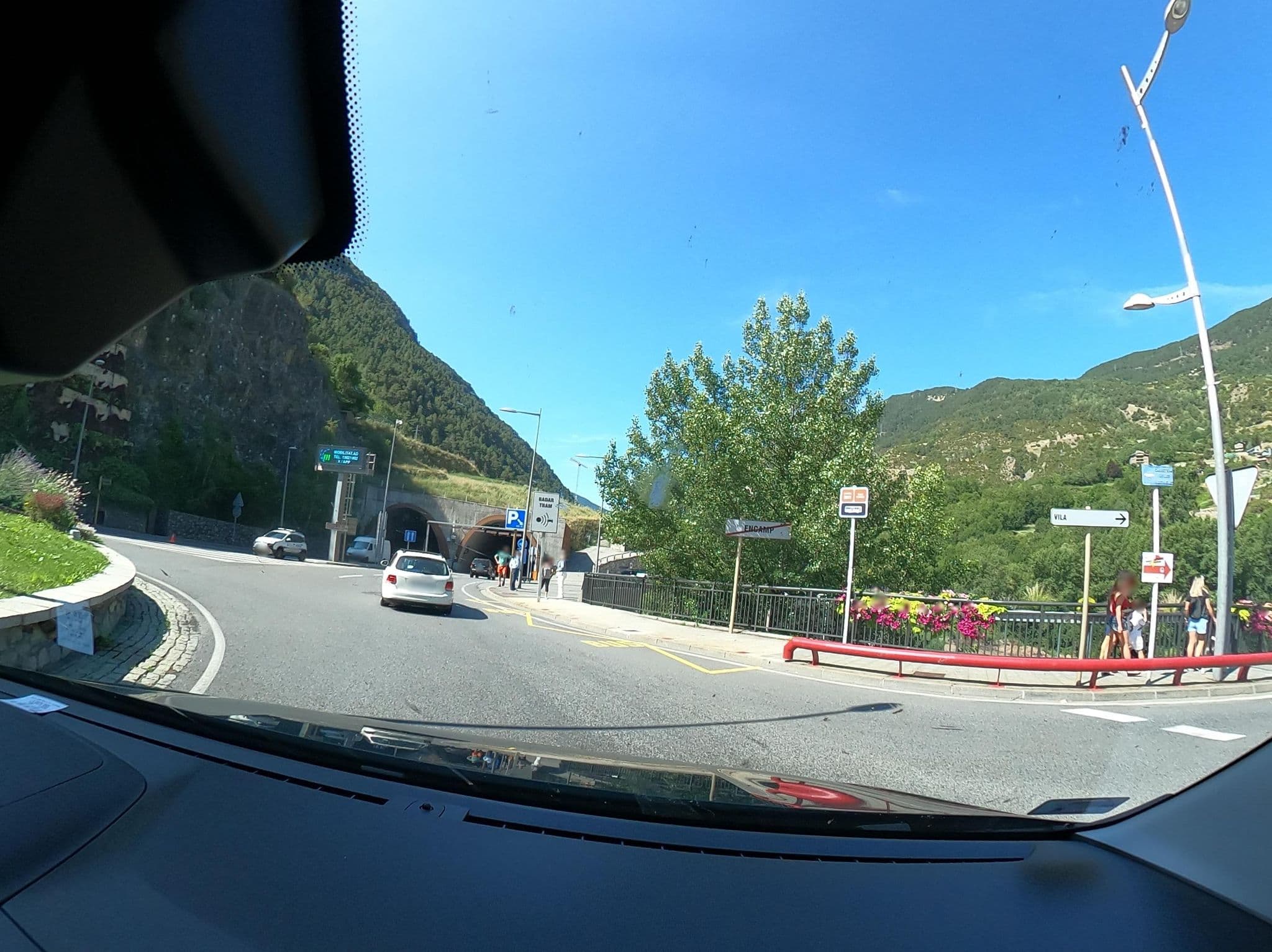 Street view near Pierre & Vacances Résidence Andorra El Tarter, Vila — © vst (CC BY-SA · Mapillary)