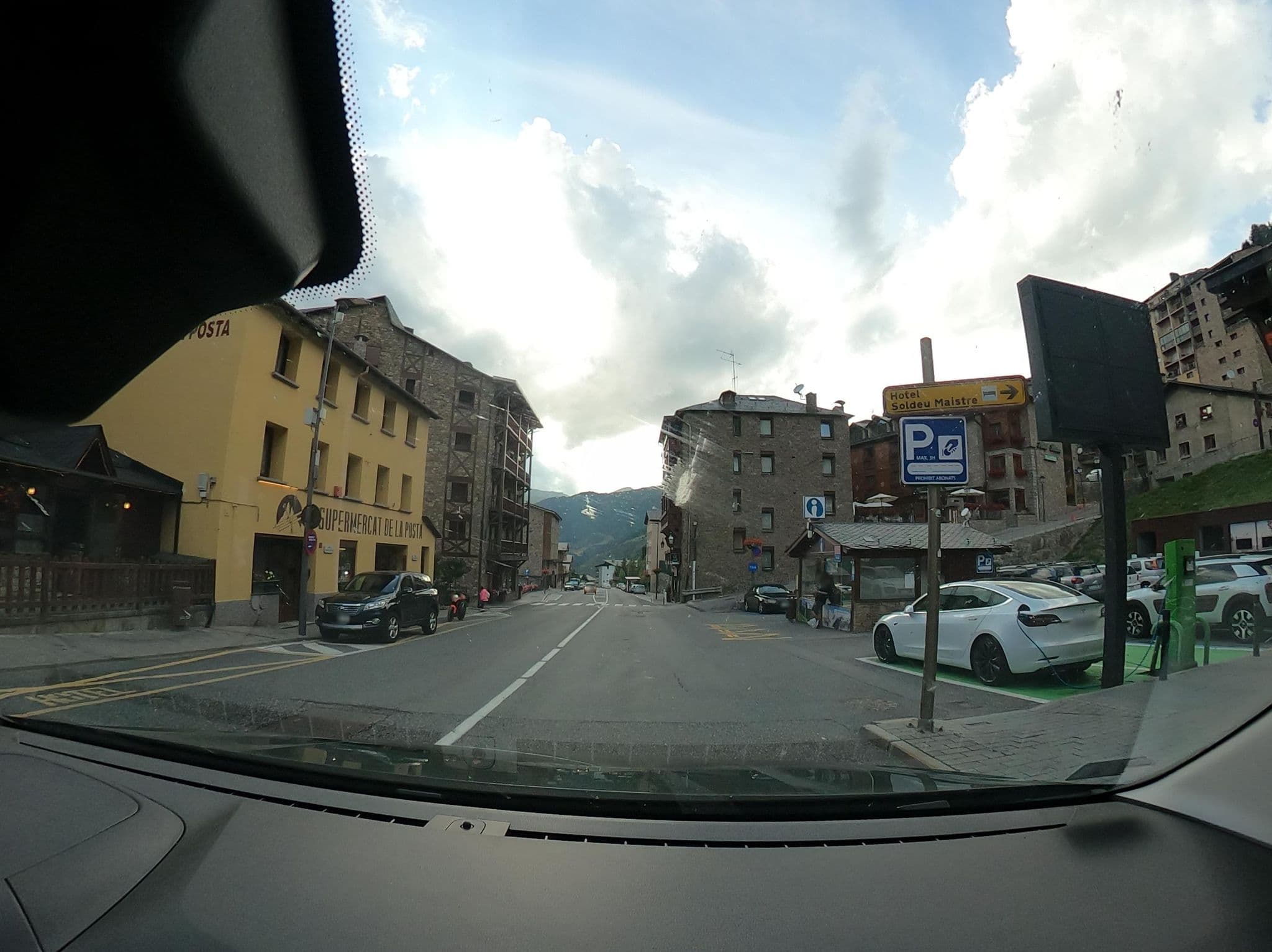 Street view near Maistre, El Tarter — © vst (CC BY-SA · Mapillary)