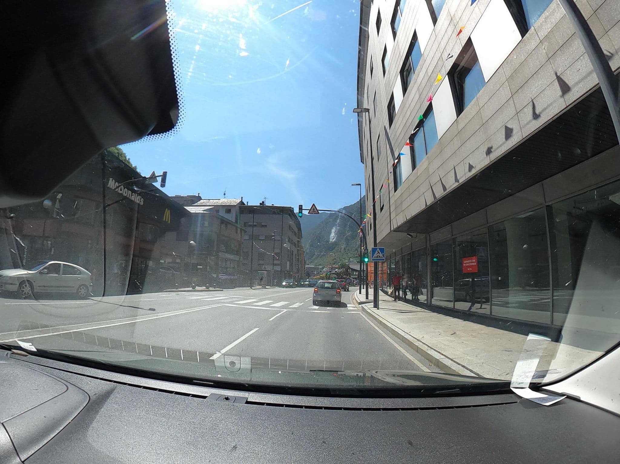 Street view near Hotel Euro Esqui Canillo, les Escaldes — © vst (CC BY-SA · Mapillary)