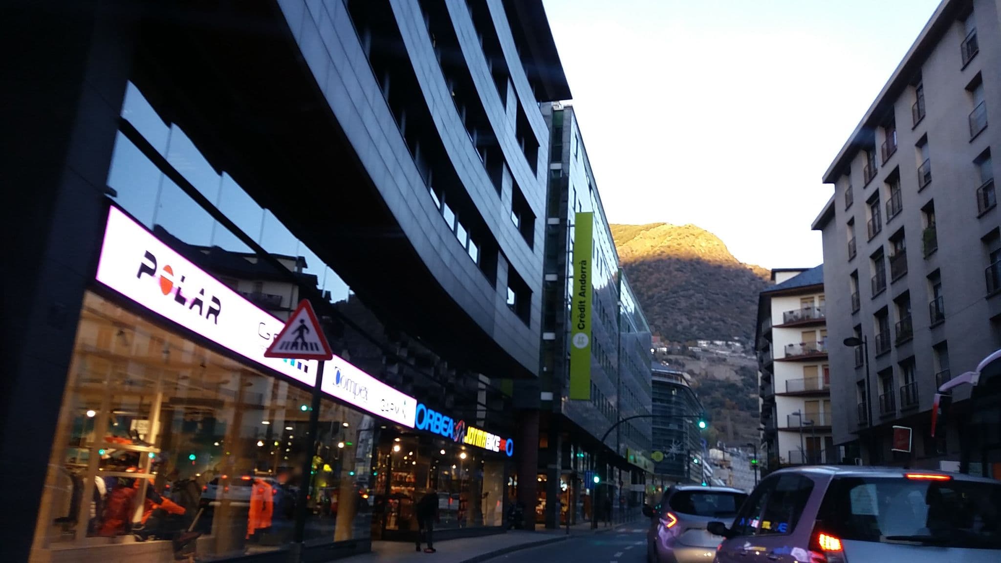 Street view near Hotel les fonts, les Escaldes — © egofer (CC BY-SA · Mapillary)