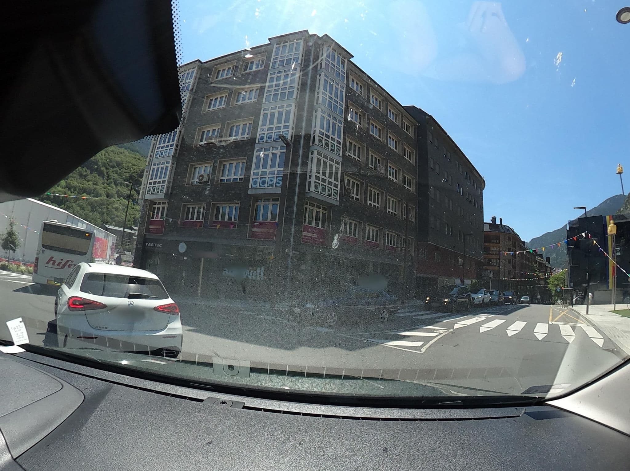 Street view near Hotel Florida, Andorra la Vella — © vst (CC BY-SA · Mapillary)