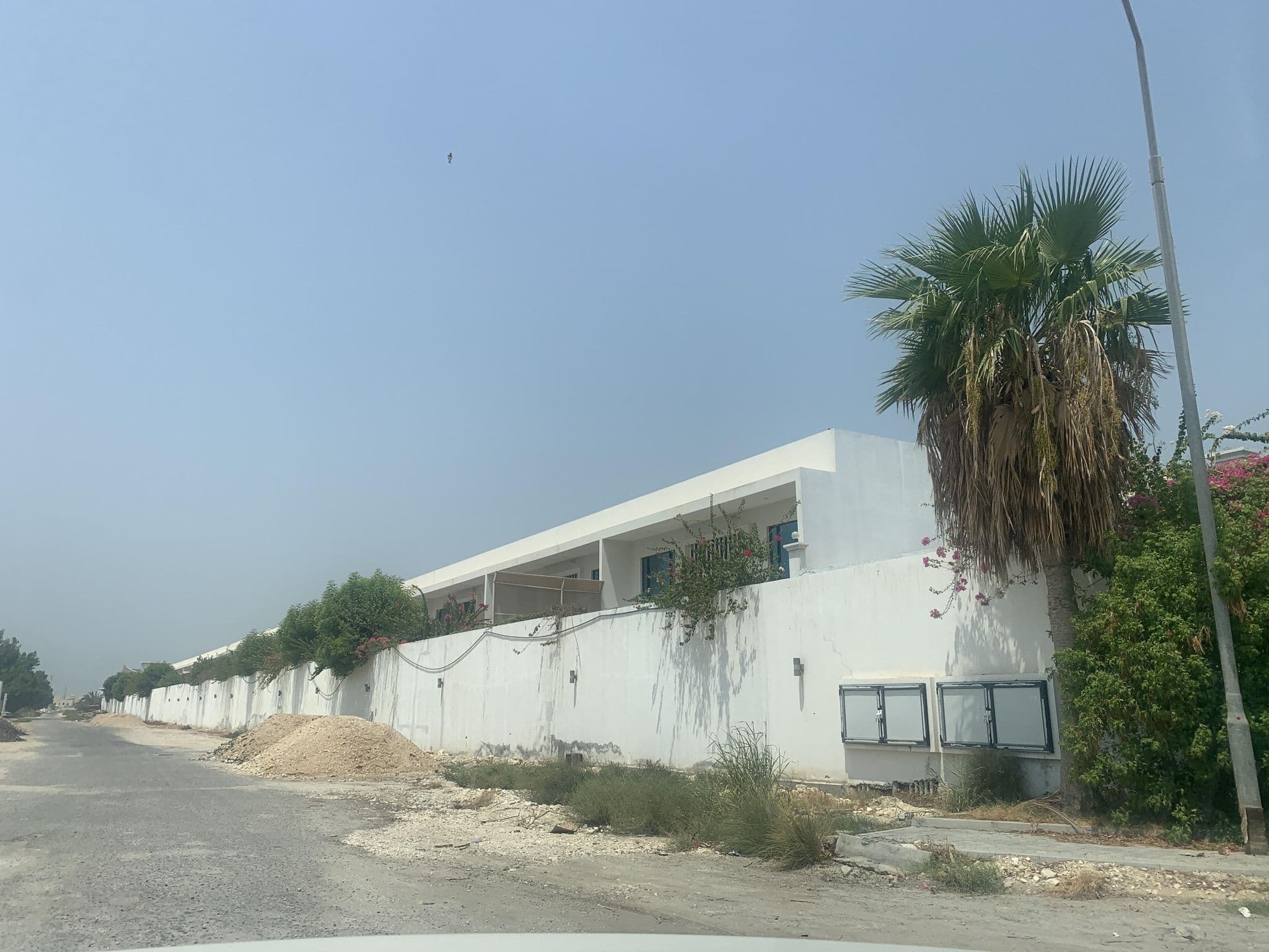 Street view near Nordic Resort, Madīnat Ḩamad — © sherif1234 (CC BY-SA · Mapillary)