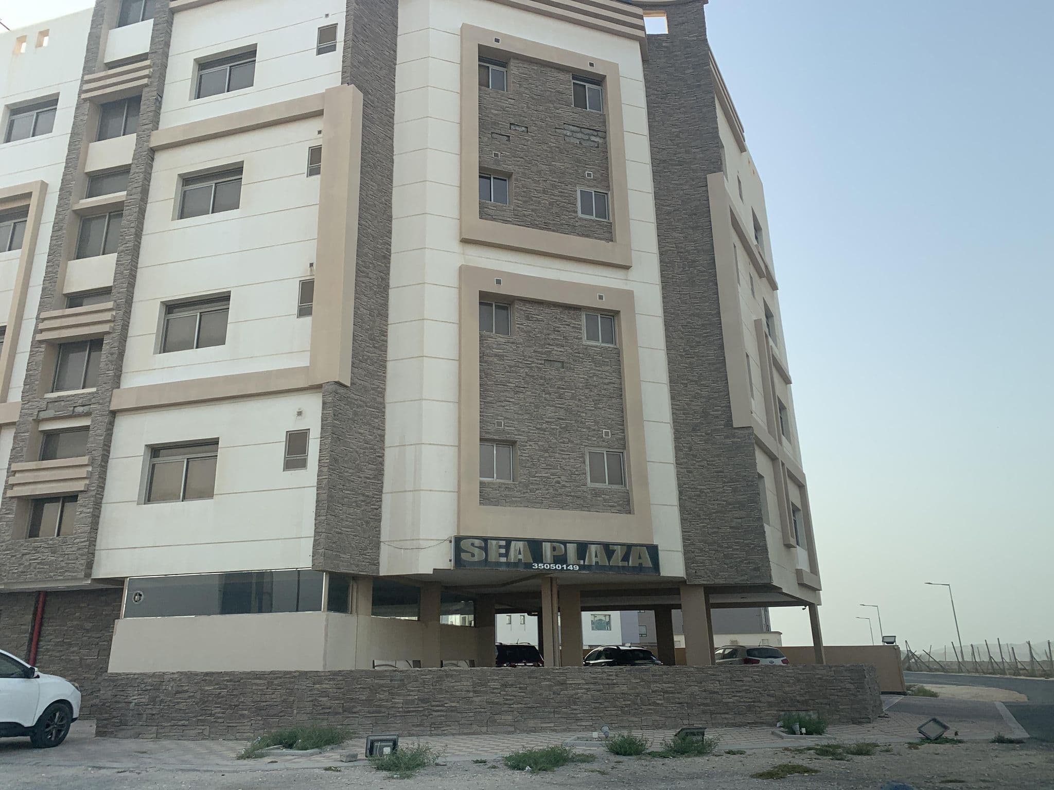 Street view near sea plaza hotel, Sanābis — © sherif1234 (CC BY-SA · Mapillary)