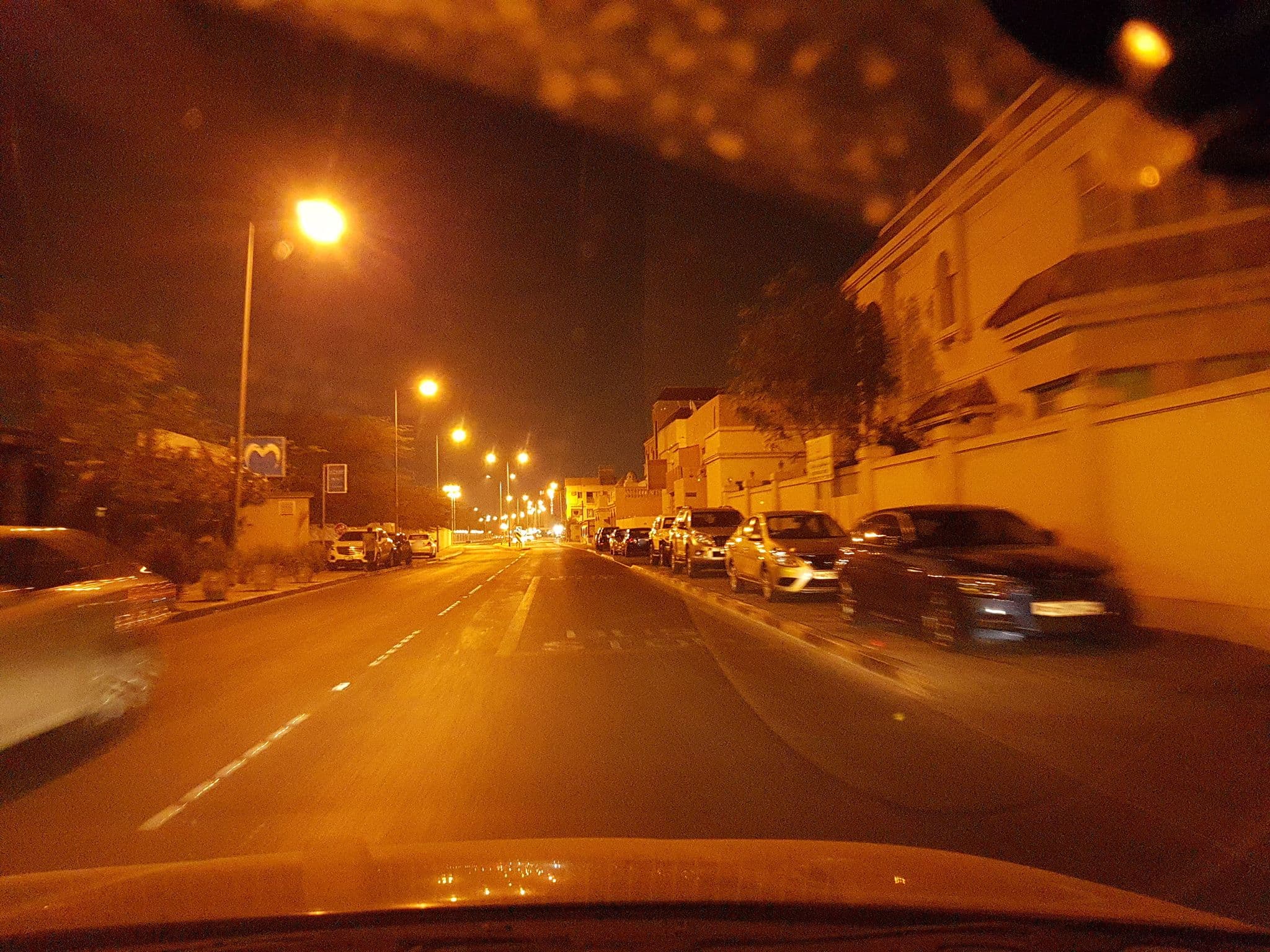 Street view near Crowne Plaza Bahrain, Manama — © cheshirecat (CC BY-SA · Mapillary)