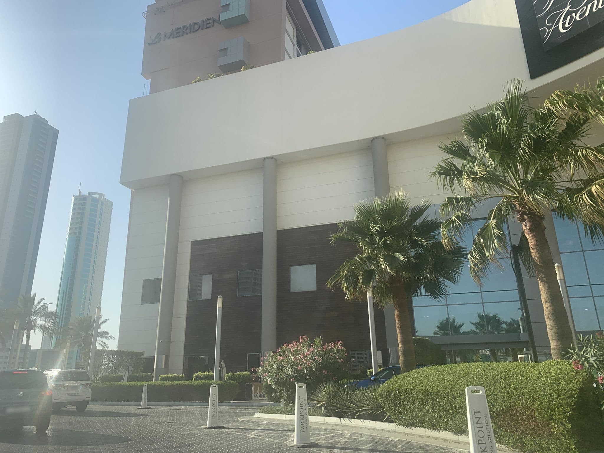 Street view near Le Méridien Swimming Pool, Sanābis — © sherif1234 (CC BY-SA · Mapillary)