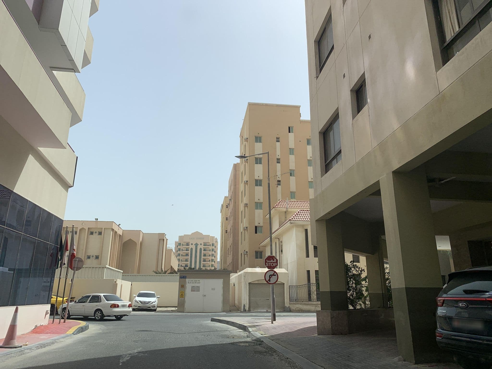Street view near the lodge suites, Manama — © sherif1234 (CC BY-SA · Mapillary)