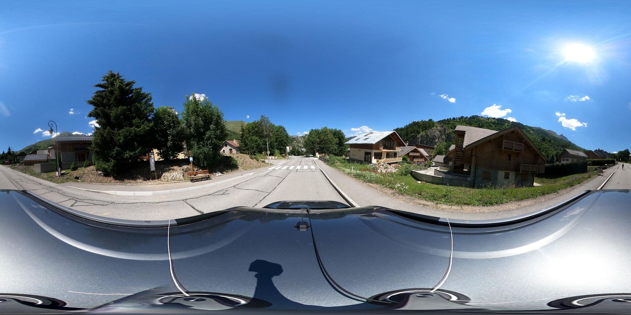 Street view near Chalet Ruaz, Valloire
