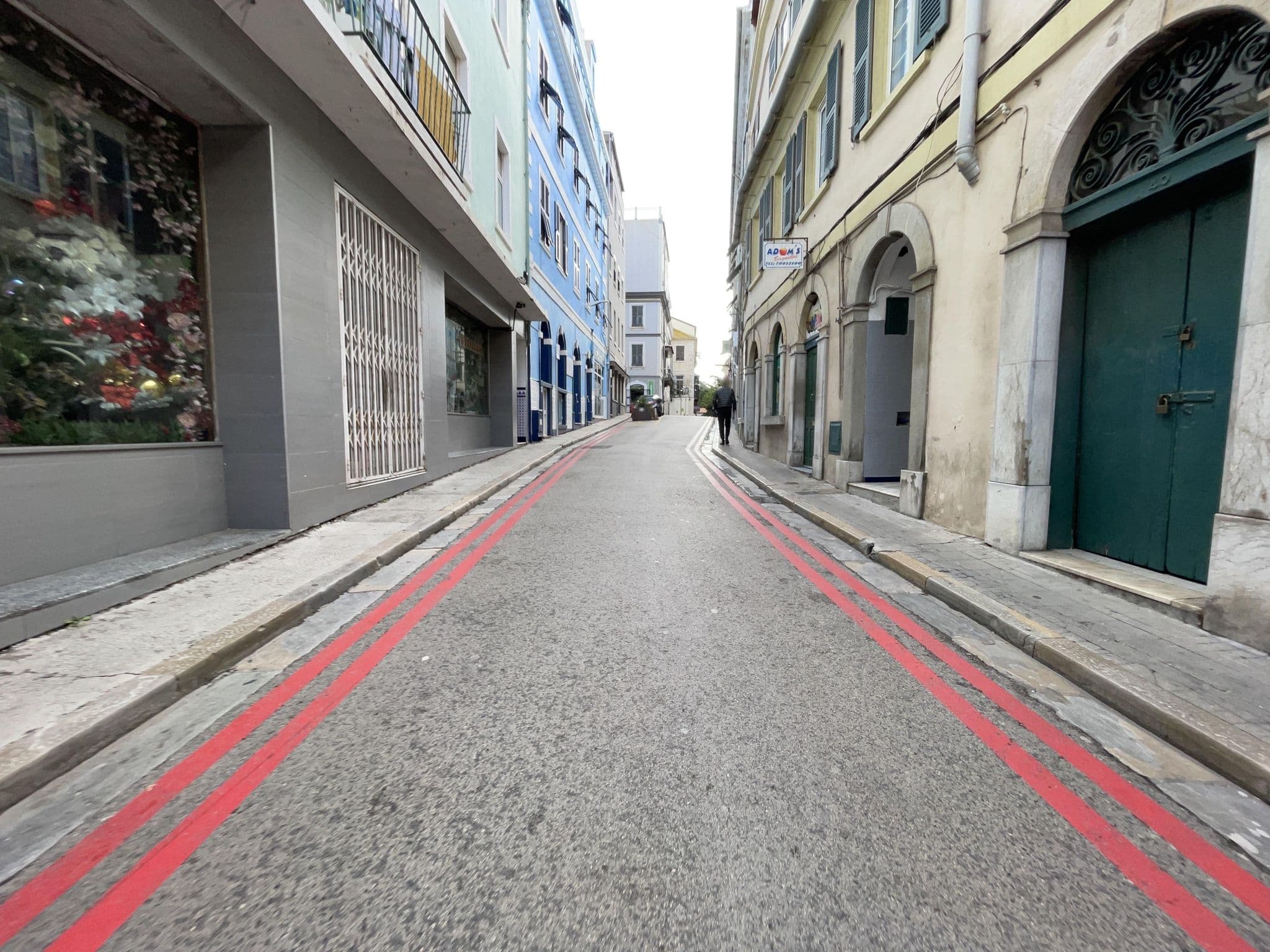 Street view near Governor's Inn, Sandpits — © seraq (CC BY-SA · Mapillary)