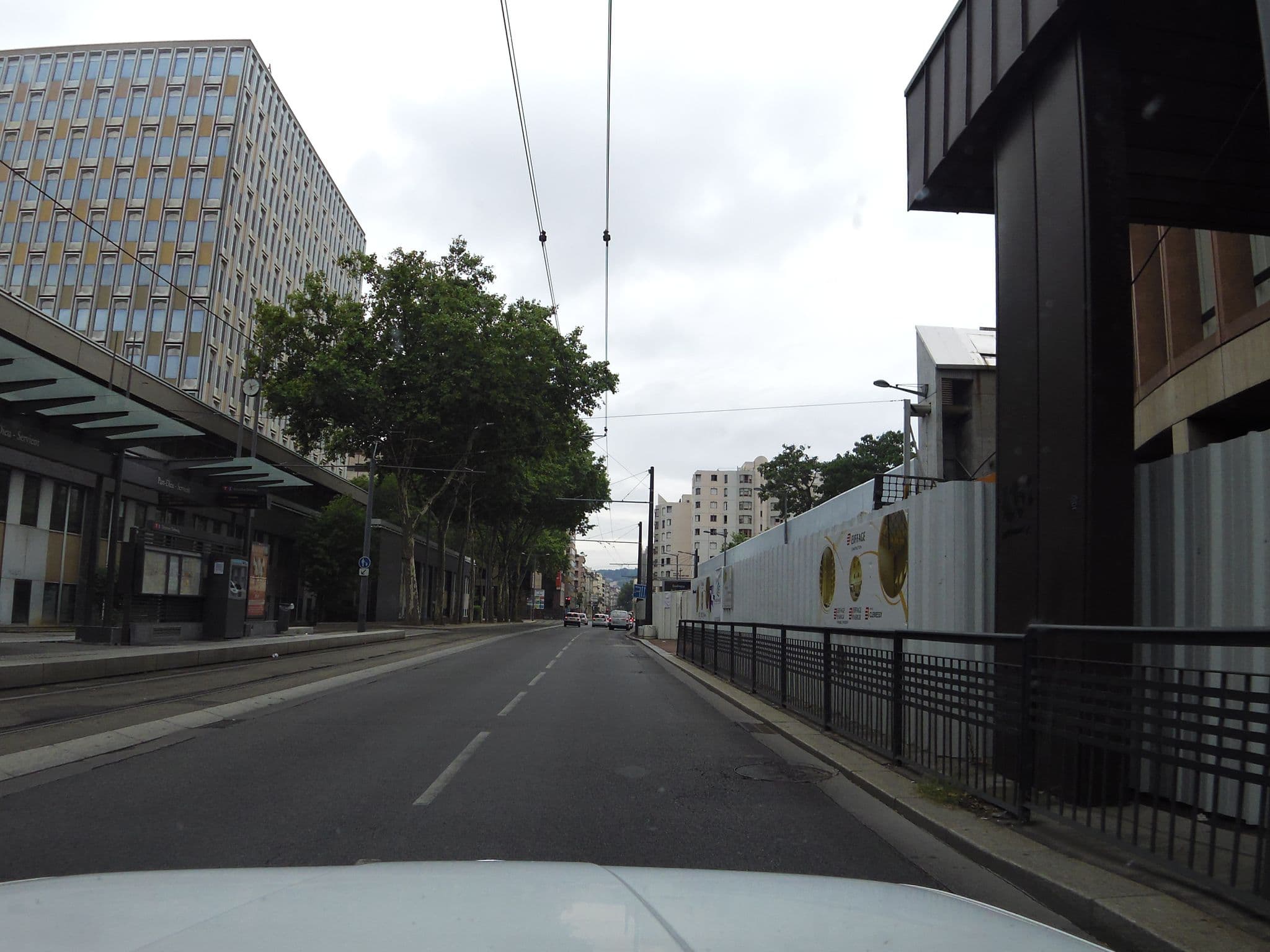 Street view near Radisson, Lyon 03 — © chivos (CC BY-SA · Mapillary)