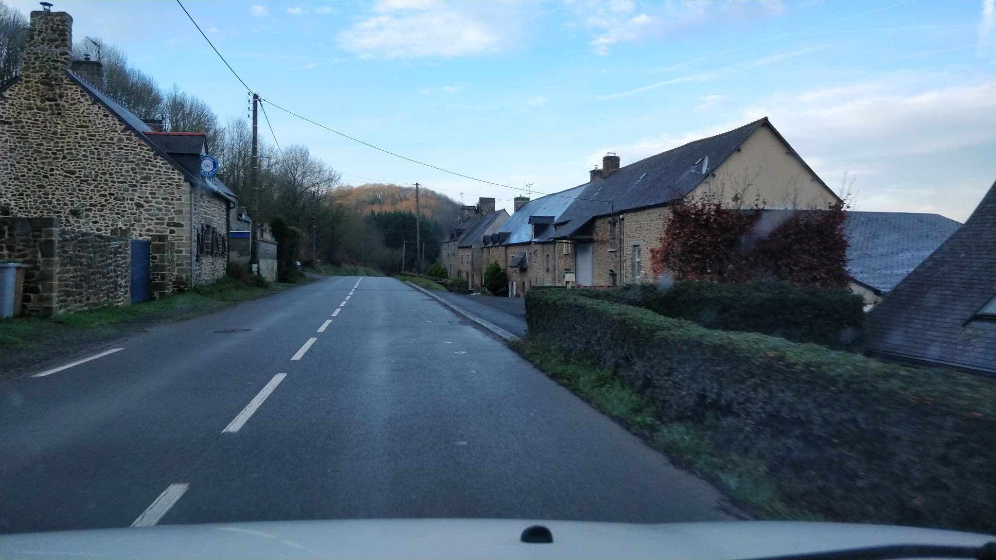 Street view near Ferme Saint-Christophe, Saint-Broladre — © mgageo (CC BY-SA · Mapillary)