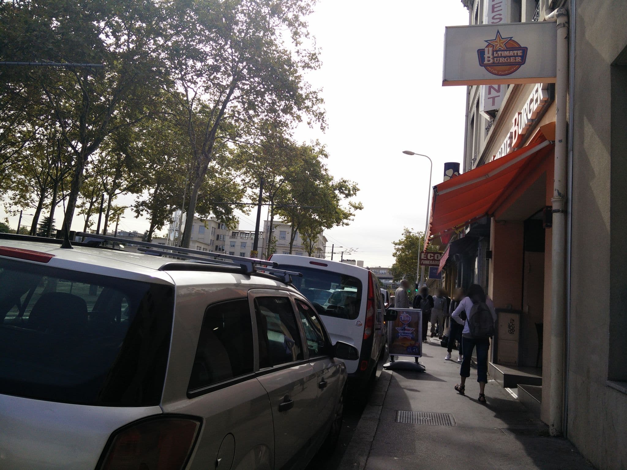 Street view near Le Florence, Lyon 08 — © bakfr (CC BY-SA · Mapillary)