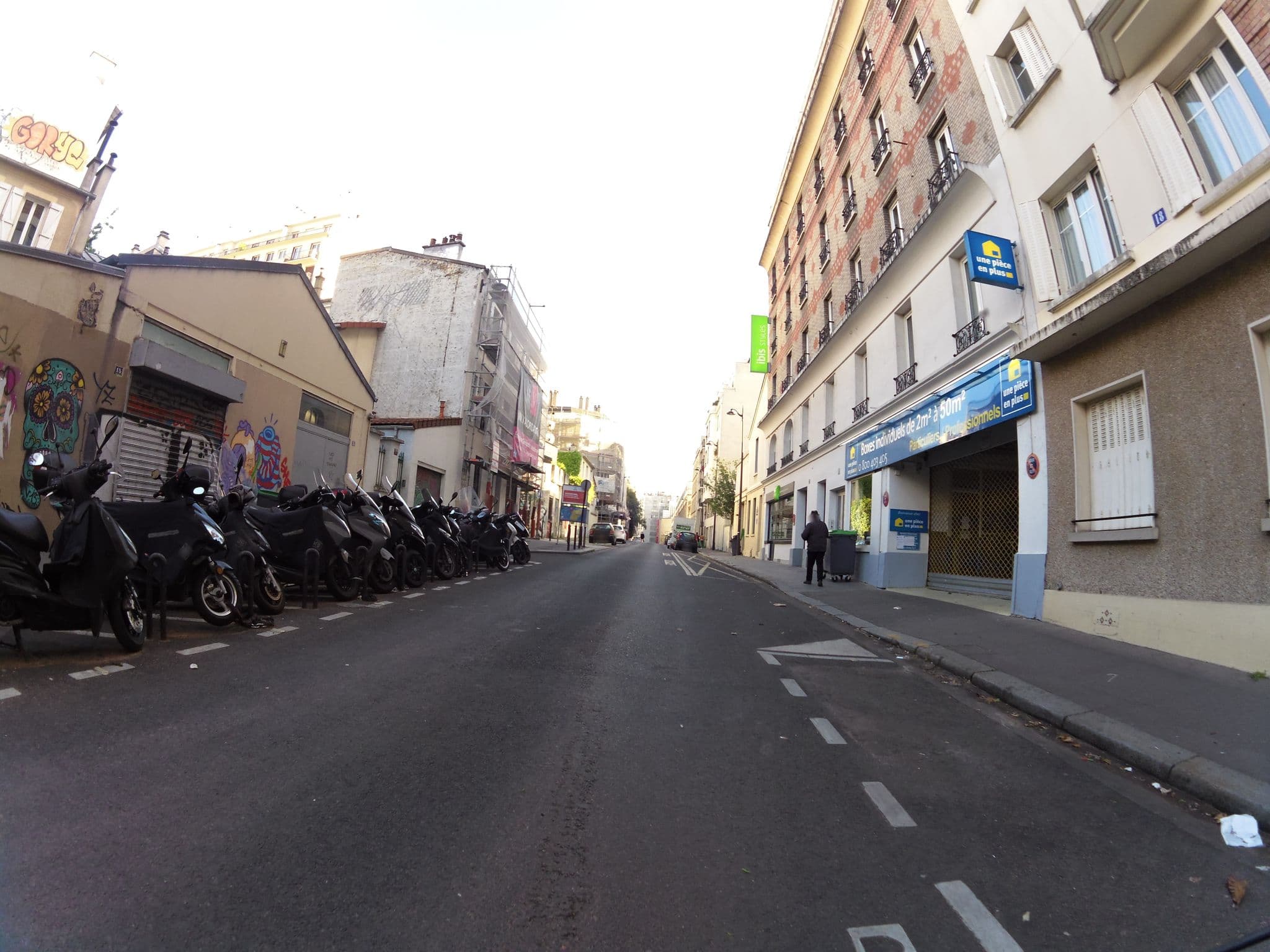 Street view near Ibis Styles - Butte aux Cailles, Maison Blanche — © clementr (CC BY-SA · Mapillary)