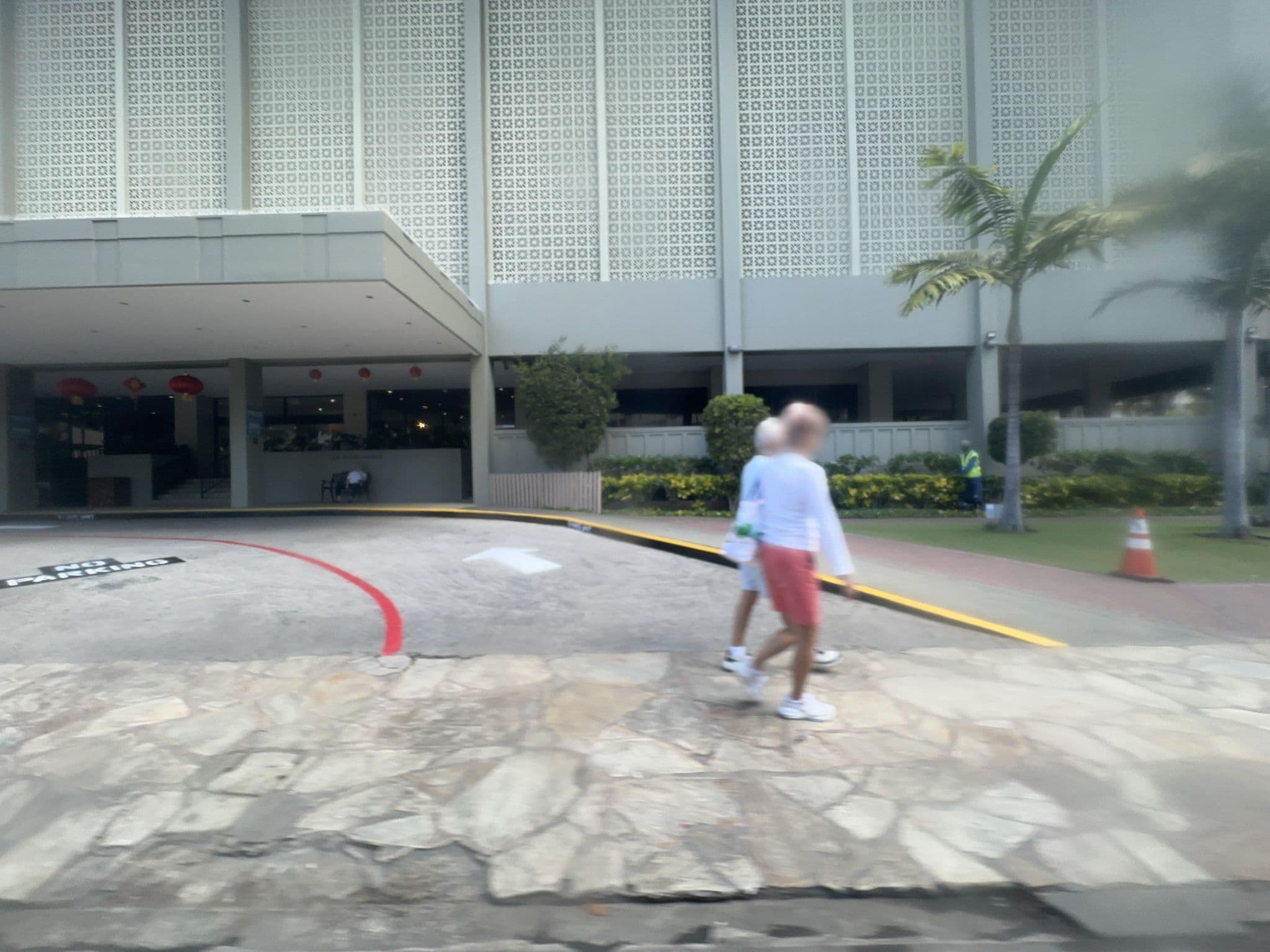 Street view near Royal Waikiki Condos, Waikīkī — © quickness805 (CC BY-SA · Mapillary)