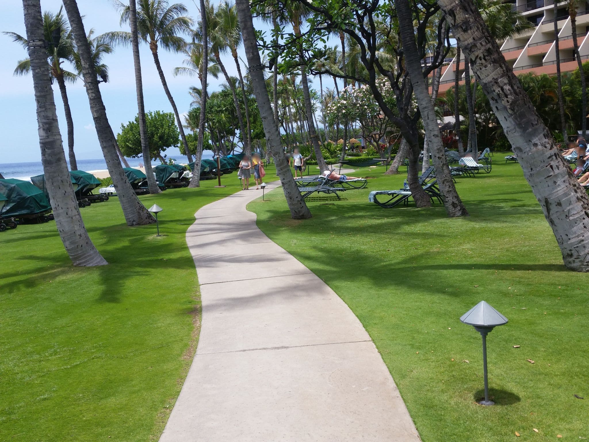 Street view near Lahaina Tower, Kā‘anapali — © rps333 (CC BY-SA · Mapillary)