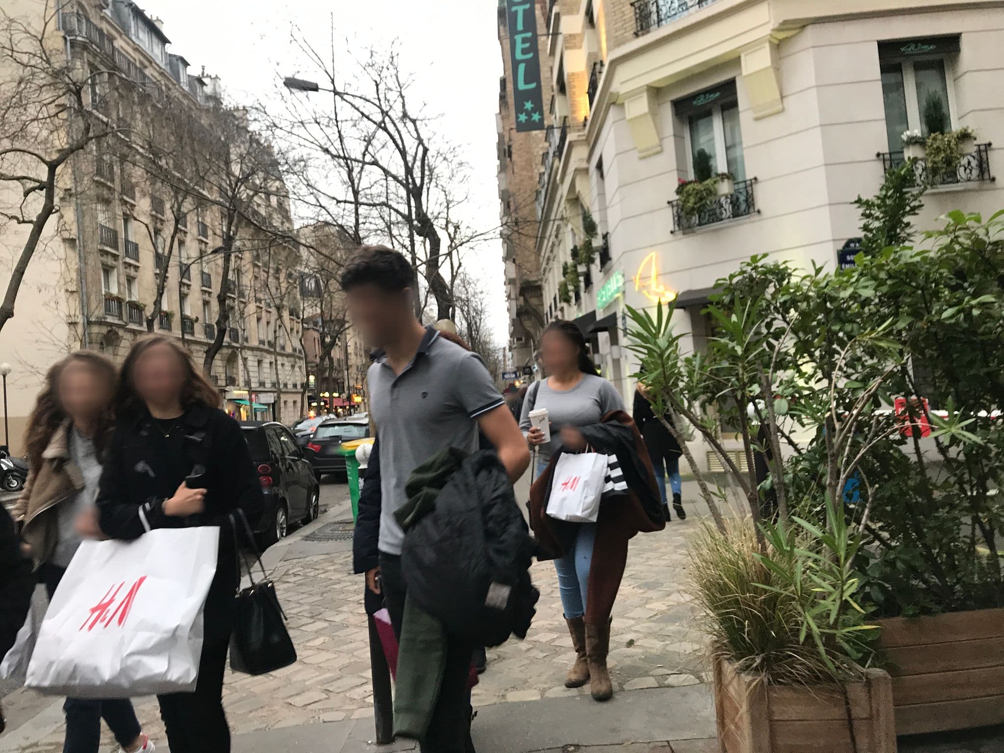 Street view near Alizé Grenelle, Paris 15 Vaugirard — © mat813 (CC BY-SA · Mapillary)
