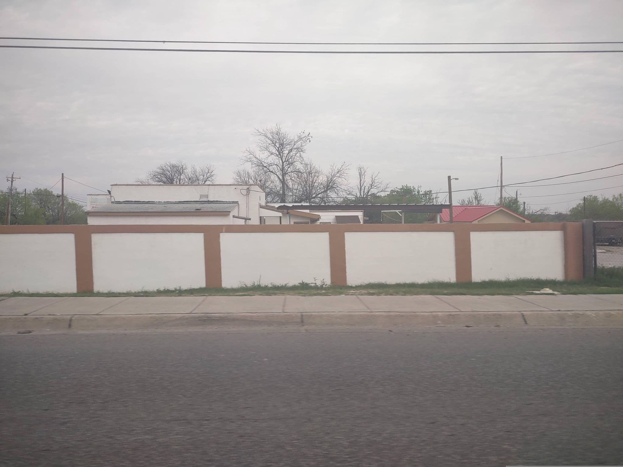 Street view near Knights Inn Eagle Pass, Eagle Pass — © BulkHabbit (CC BY-SA · Mapillary)