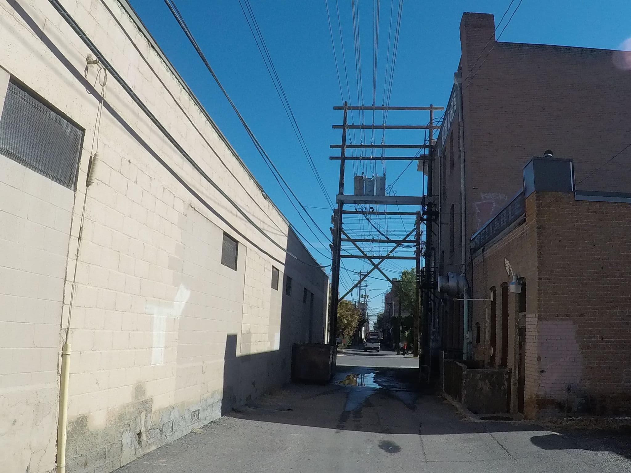 Street view near The Carlin Martini Bar & Nightclub, Billings — © chrisbeddow (CC BY-SA · Mapillary)