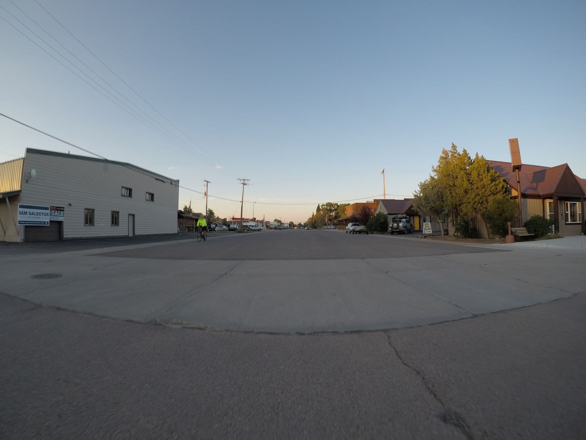 Street view near Half Moon Lodge Motel, Pinedale — © toebee (CC BY-SA · Mapillary)