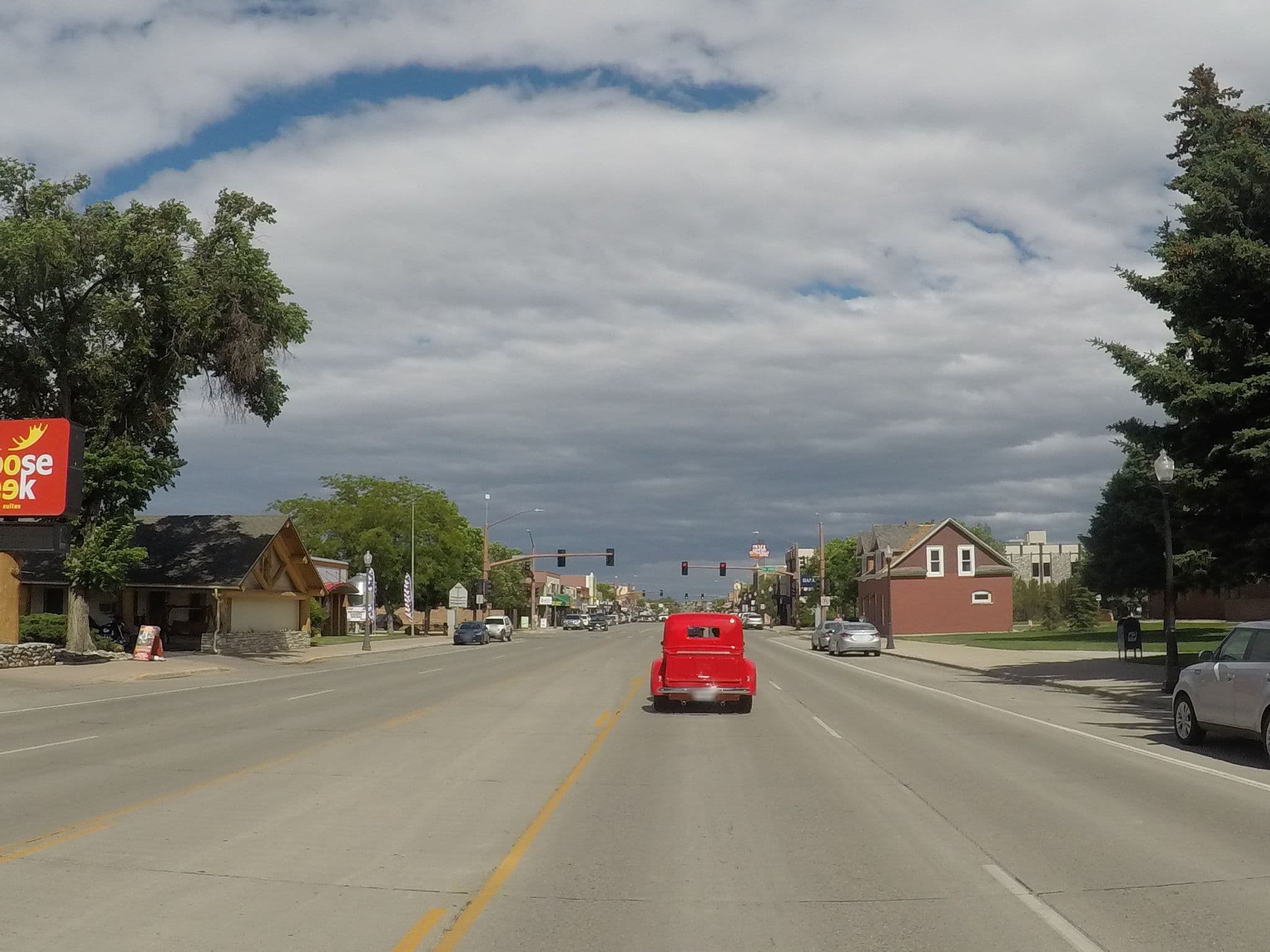 Street view near Moose Creek Lodge, Cody — © chrisbeddow (CC BY-SA · Mapillary)