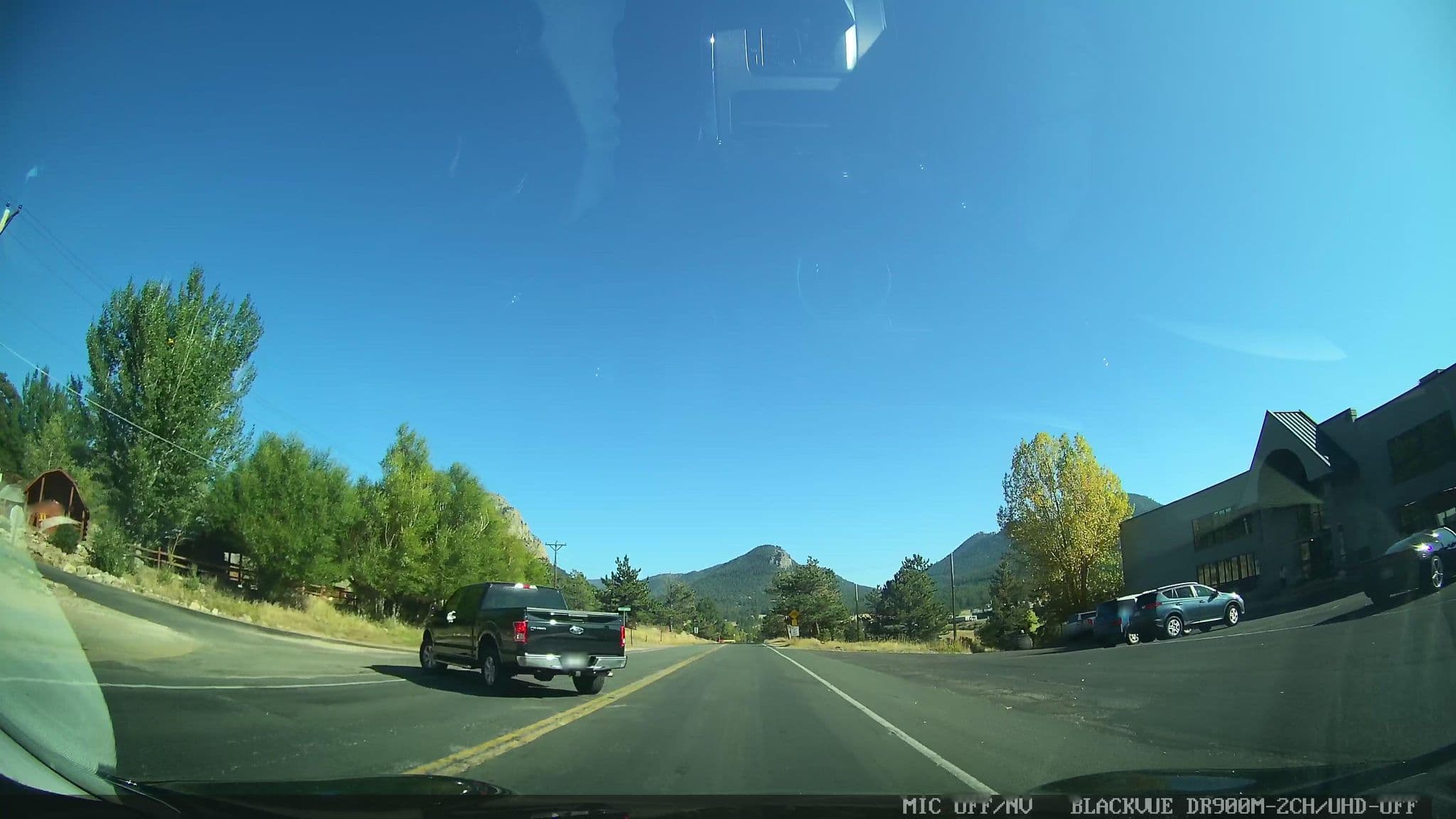 Street view near Estes Mountain Lodge, Estes Park — © muthu (CC BY-SA · Mapillary)