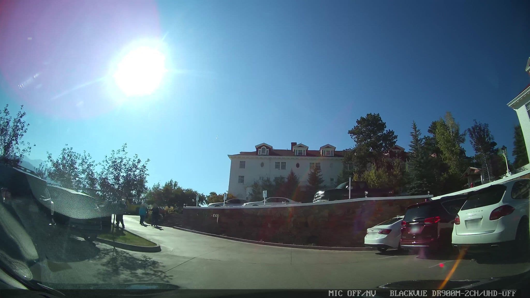 Street view near Manor House - Stanley Hotel, Estes Park — © muthu (CC BY-SA · Mapillary)