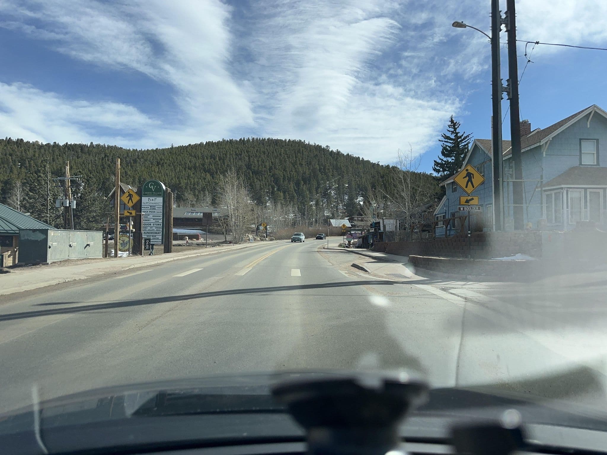 Street view near The Hop Inn, Coal Creek — © quickness805 (CC BY-SA · Mapillary)