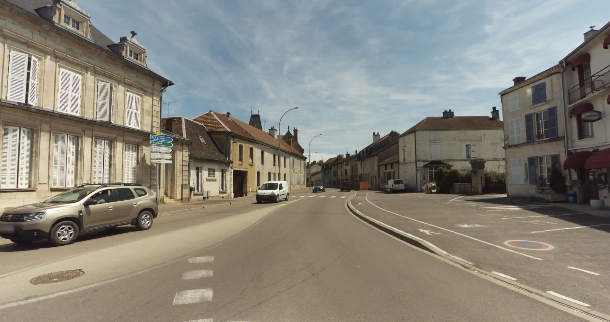 Street view near La Pomme d'Or, Bar-sur-Aube — © sogefi (CC BY-SA · Mapillary)