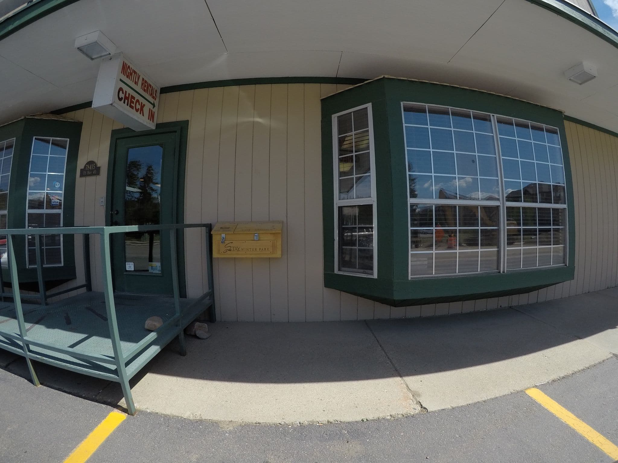 Street view near Meadow Ridge Resort, Idaho Springs — © toebee (CC BY-SA · Mapillary)