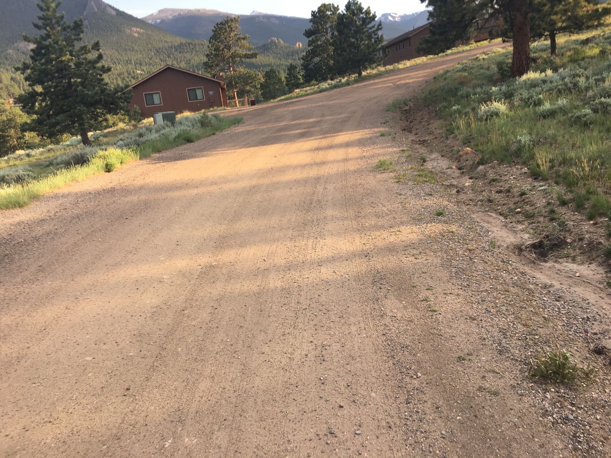 Street view near Reveille, Estes Park — © hereitgoes (CC BY-SA · Mapillary)