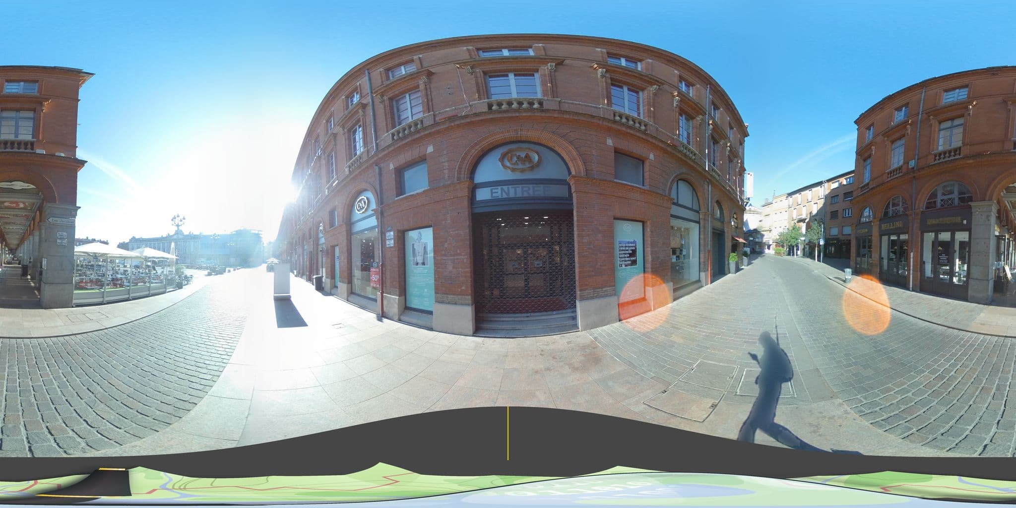 Street view near Crowne Plaza, Toulouse — © tyndare (CC BY-SA · Mapillary)