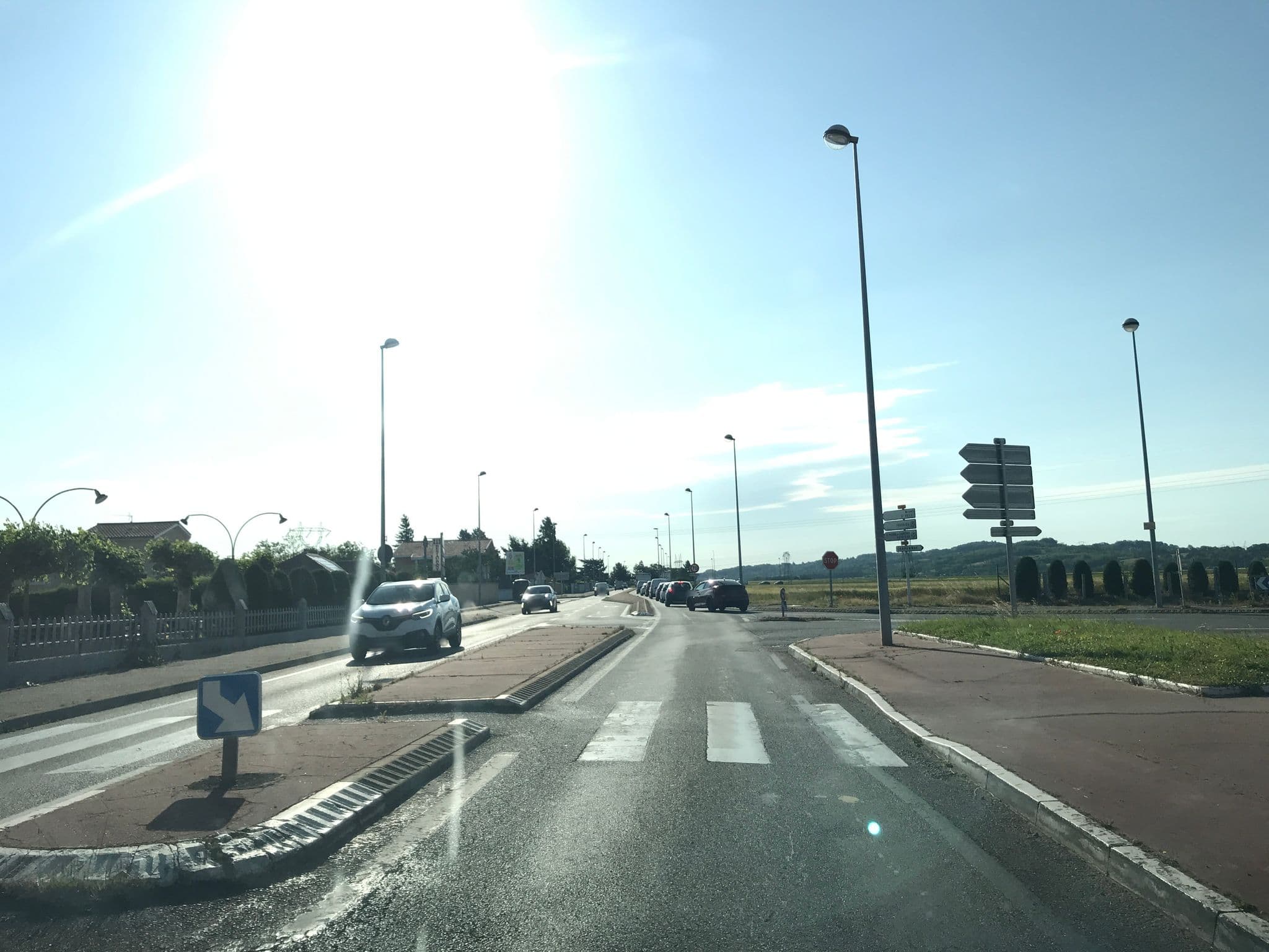Street view near Le Bel Air, Mions — © unmap (CC BY-SA · Mapillary)