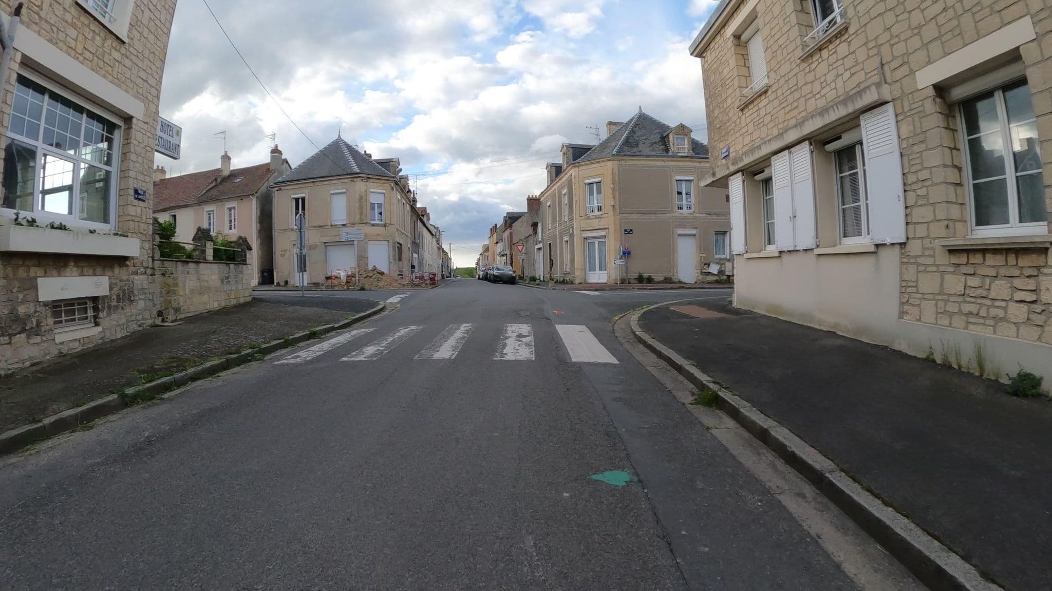 Street view near Le Clos Normand, Troarn — © Nzau (CC BY-SA · Mapillary)