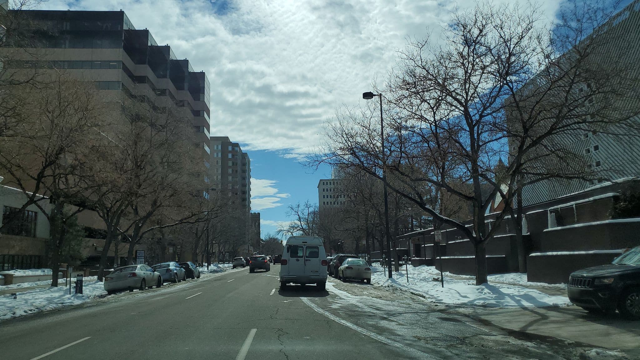 Street view near Warwick Hotel Rooftop Pool, Denver — © jmonk777 (CC BY-SA · Mapillary)