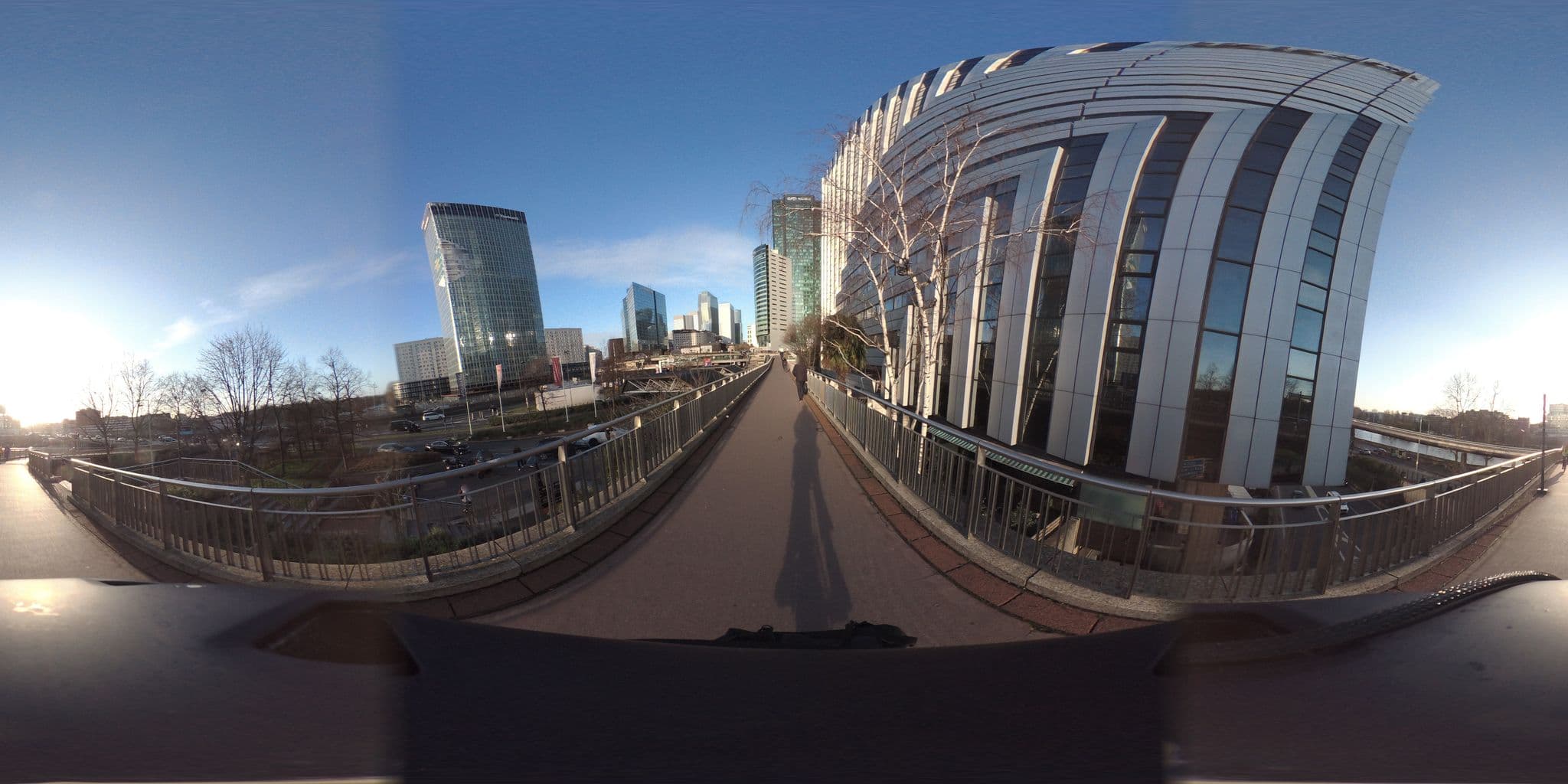 Street view near Novotel Paris La Défense, Courbevoie — © simon_geovelo (CC BY-SA · Mapillary)