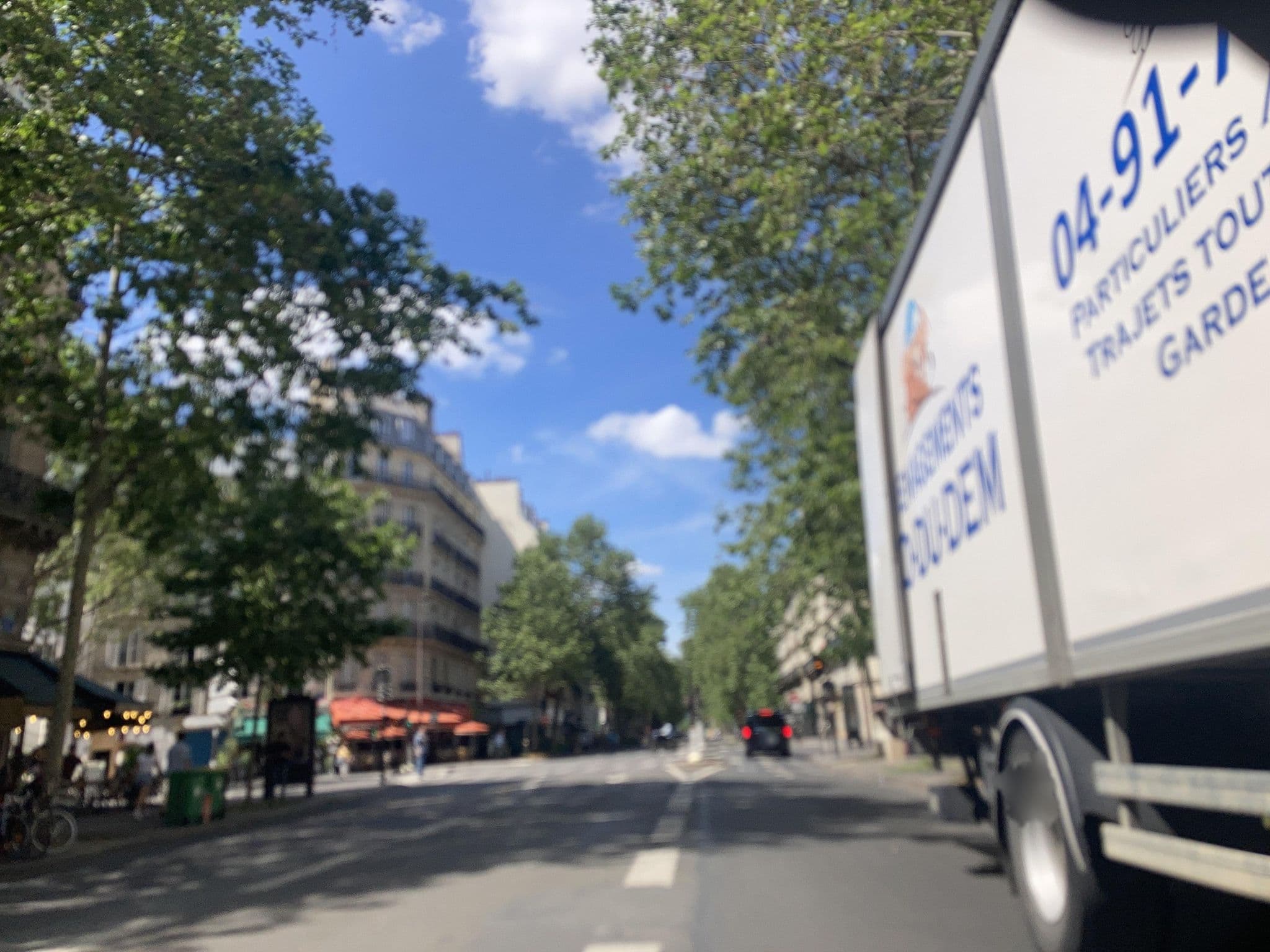 Street view near Hôtel de Marseille, Quinze-Vingts — © zb256 (CC BY-SA · Mapillary)