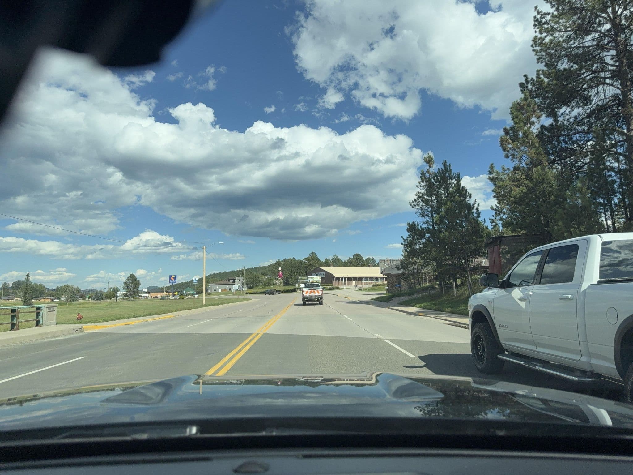 Street view near IHG Army Hotels Bldgs. 501, 502 & 506, Custer — © whitecotton (CC BY-SA · Mapillary)